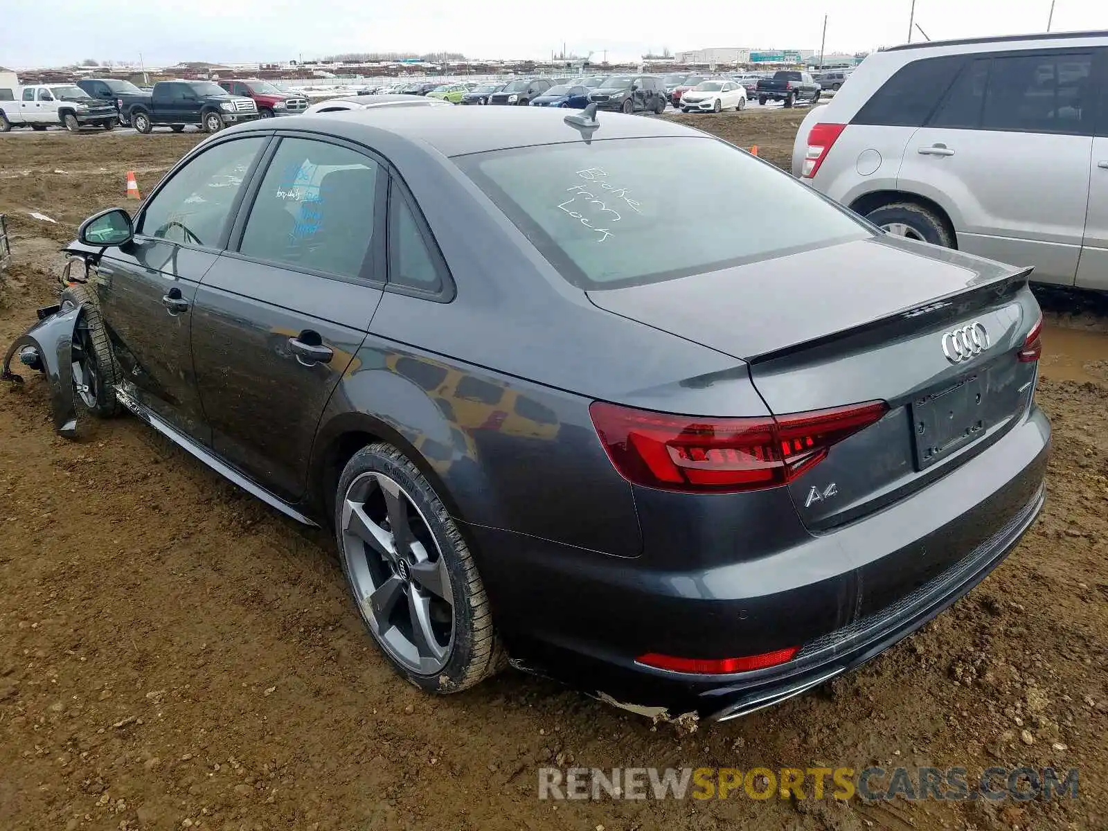 3 Фотография поврежденного автомобиля WAUENAF43KN001265 AUDI A4 2019