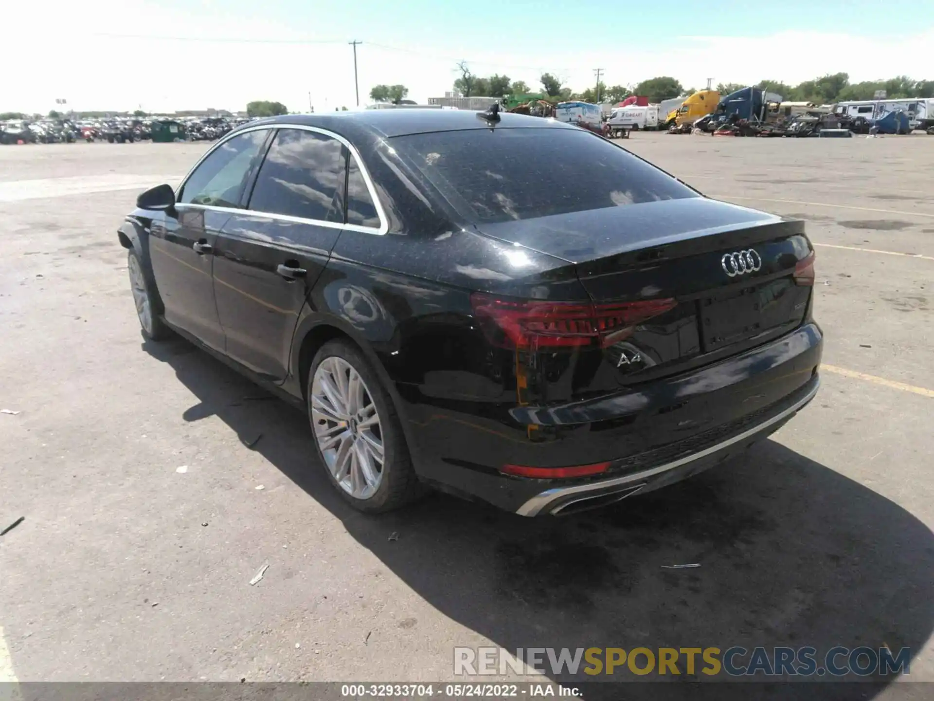 3 Фотография поврежденного автомобиля WAUENAF43KN020723 AUDI A4 2019