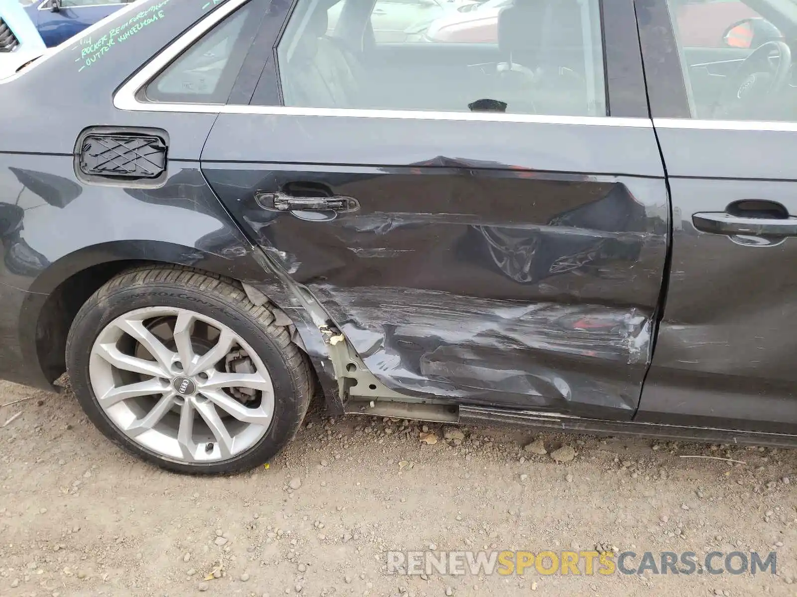 9 Photograph of a damaged car WAUENAF44KN008015 AUDI A4 2019