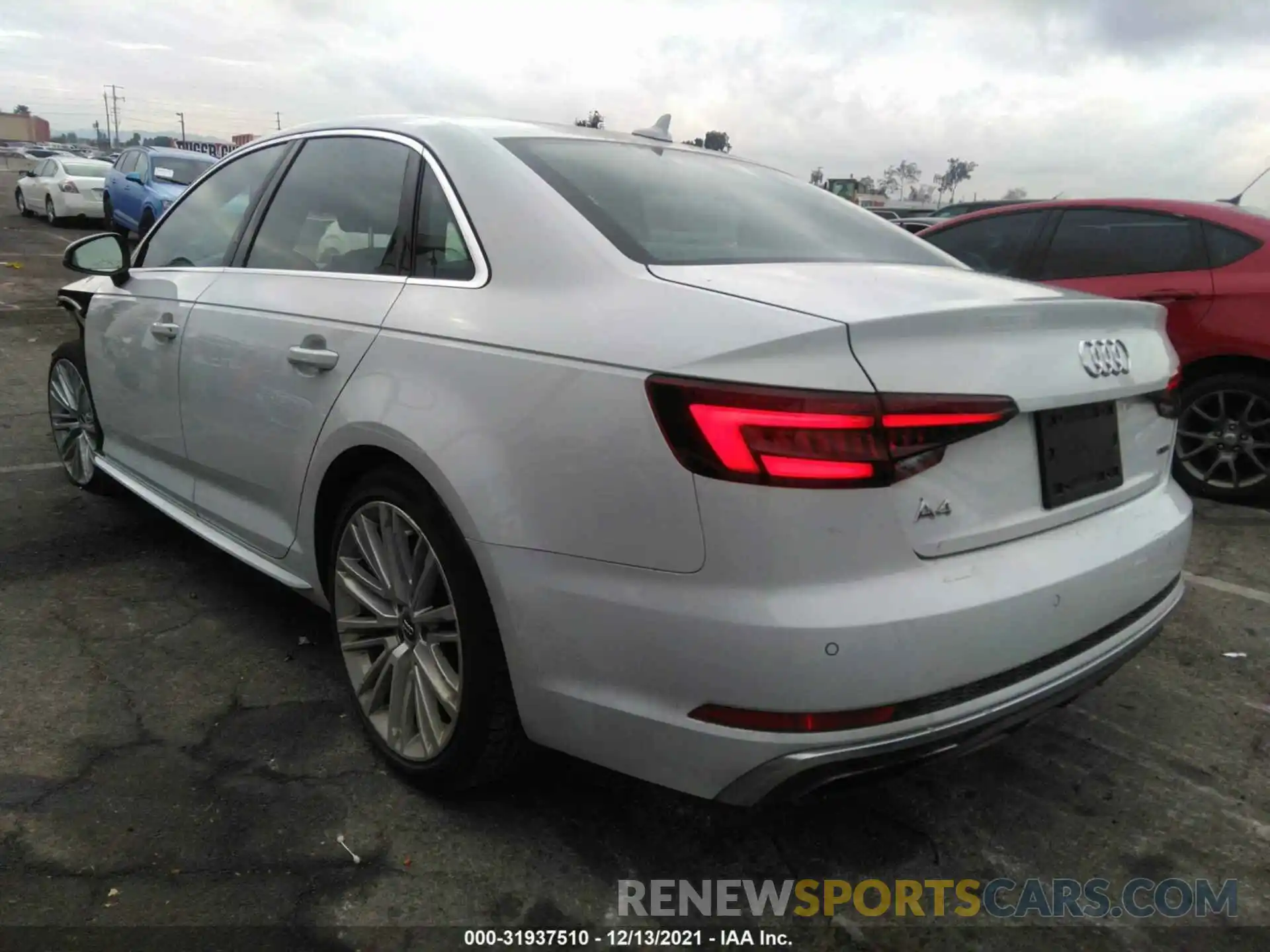 3 Фотография поврежденного автомобиля WAUENAF44KN020049 AUDI A4 2019