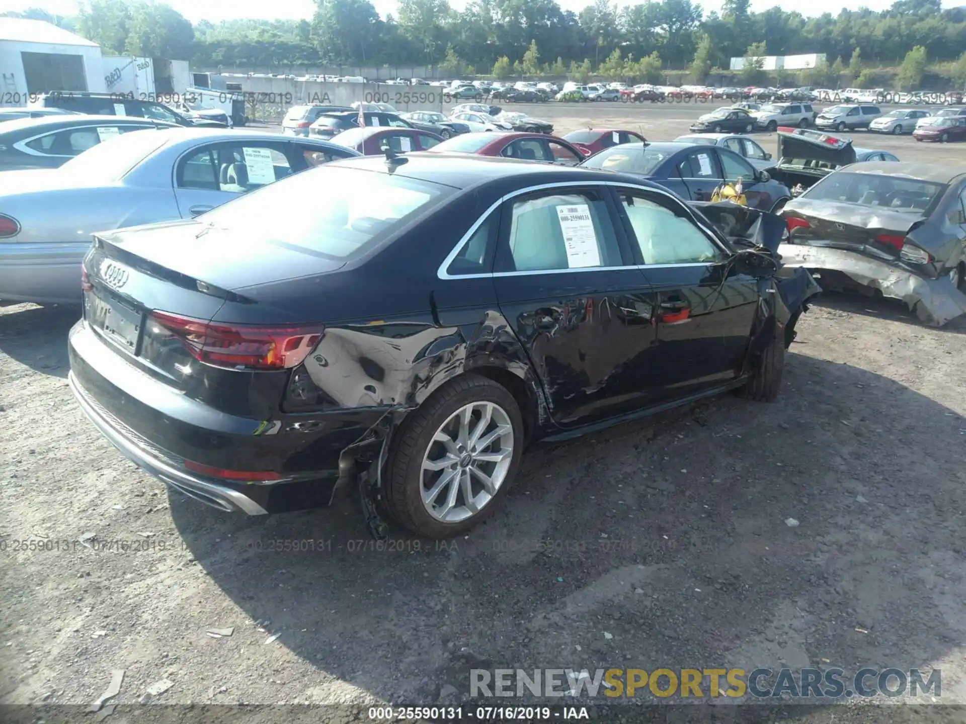 4 Фотография поврежденного автомобиля WAUENAF45KA013960 AUDI A4 2019