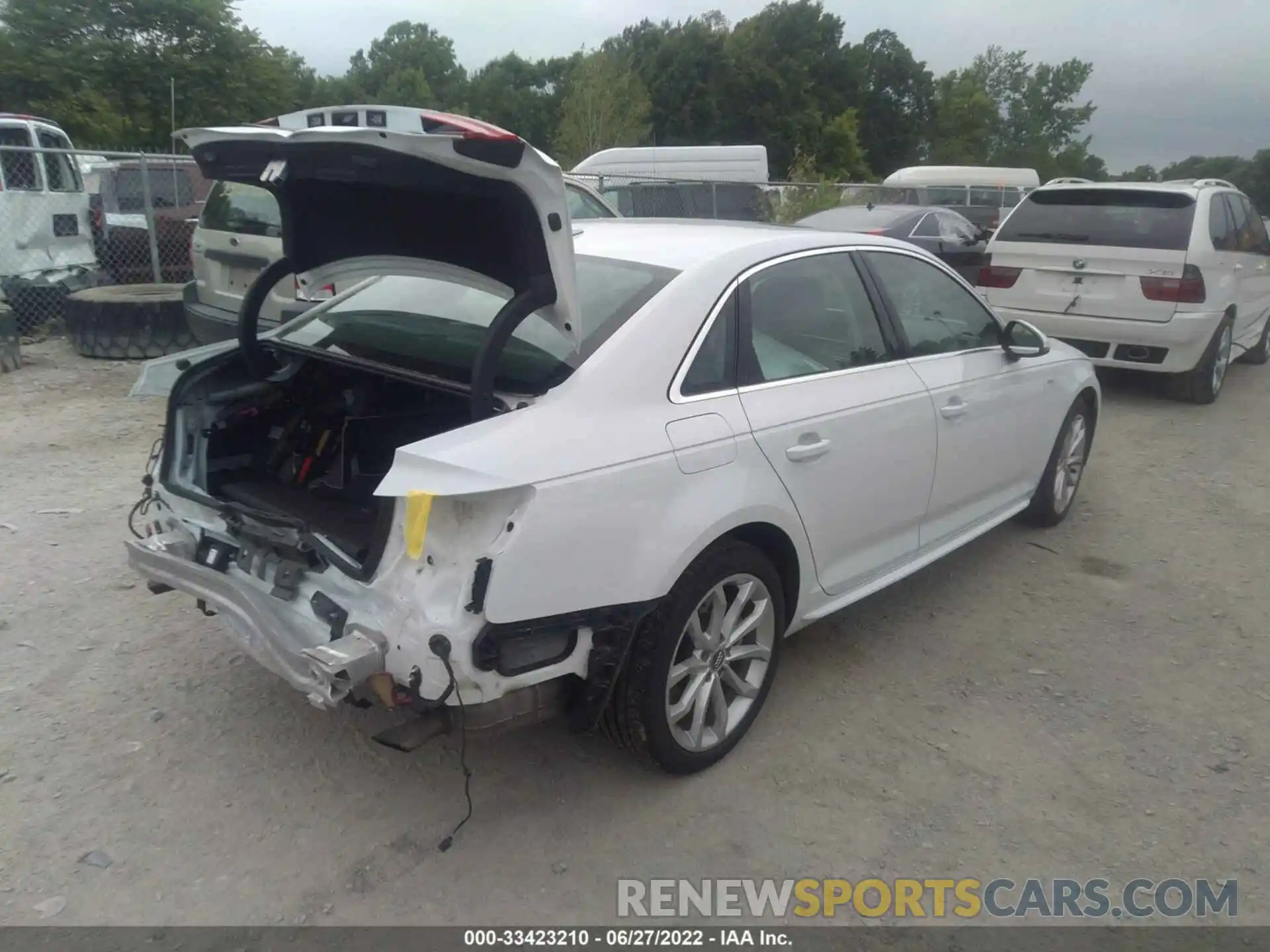 4 Фотография поврежденного автомобиля WAUENAF45KA015918 AUDI A4 2019