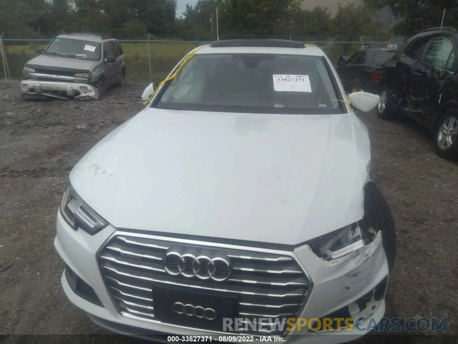 10 Фотография поврежденного автомобиля WAUENAF45KA063662 AUDI A4 2019