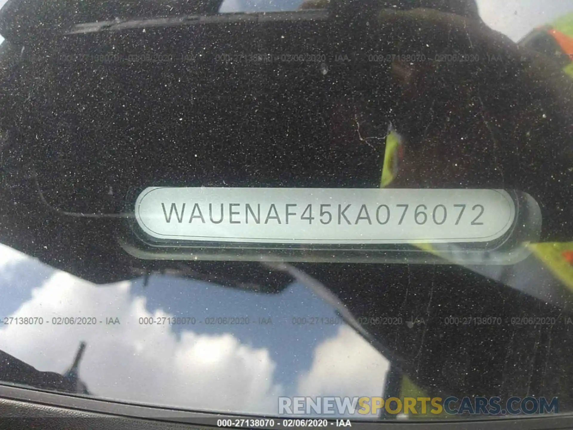 9 Фотография поврежденного автомобиля WAUENAF45KA076072 AUDI A4 2019