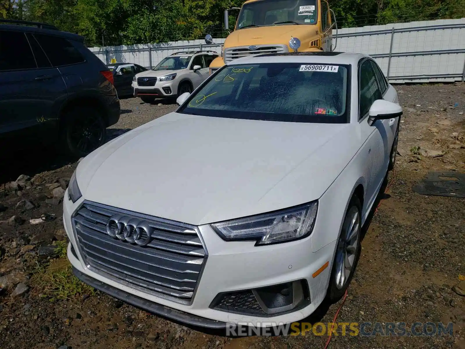 2 Фотография поврежденного автомобиля WAUENAF46KN015709 AUDI A4 2019