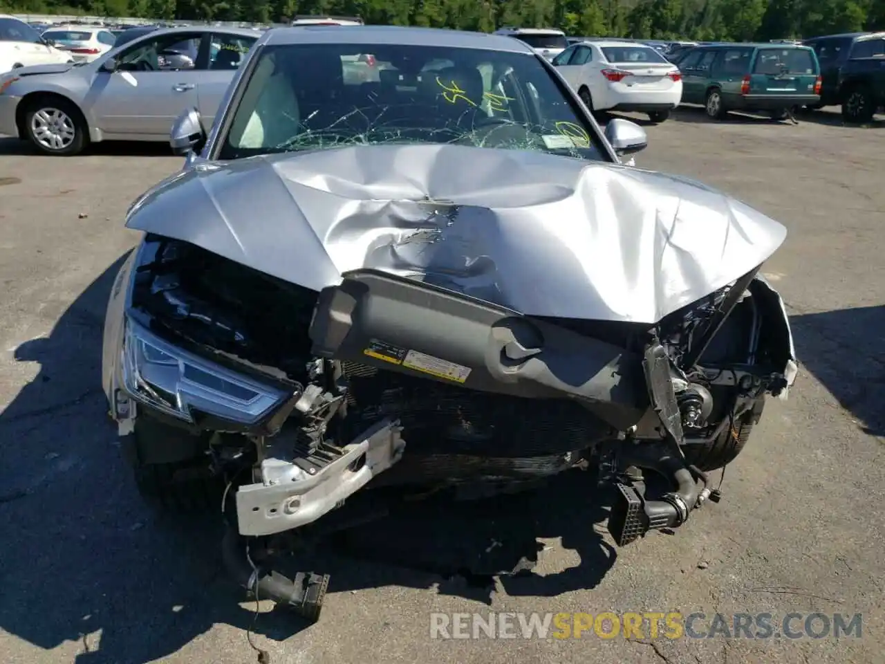 9 Photograph of a damaged car WAUENAF47KN008249 AUDI A4 2019