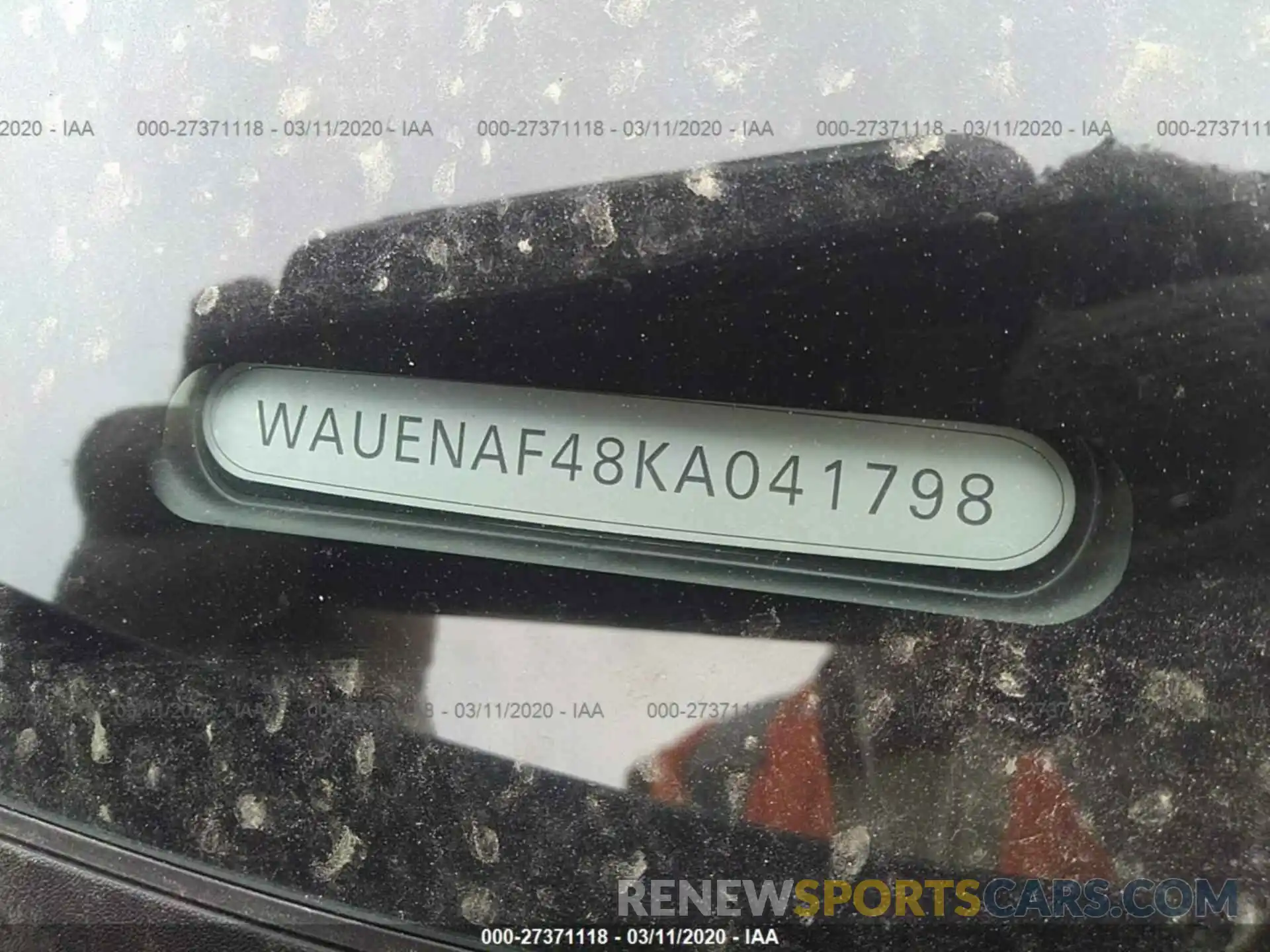 9 Фотография поврежденного автомобиля WAUENAF48KA041798 AUDI A4 2019