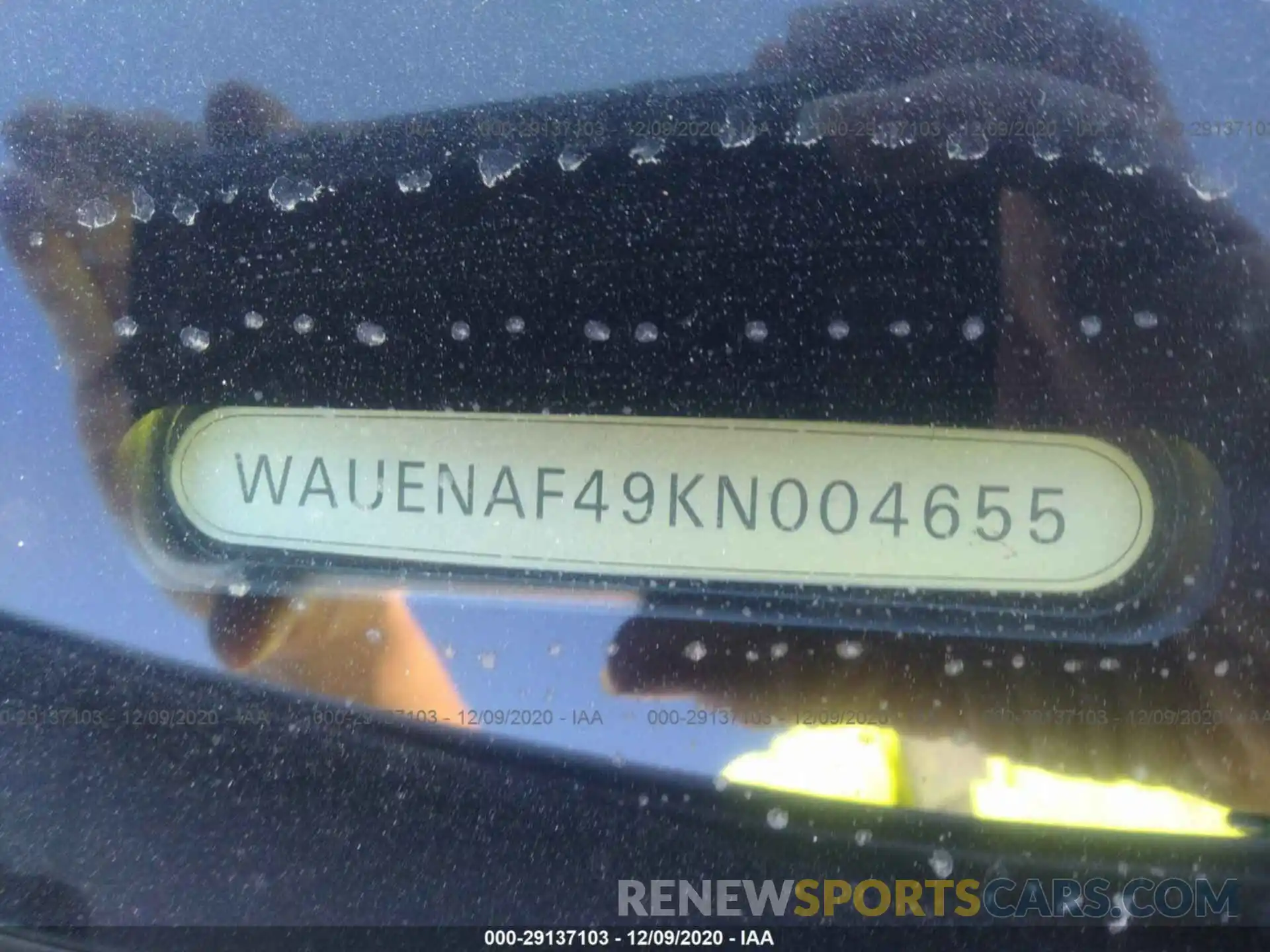 9 Фотография поврежденного автомобиля WAUENAF49KN004655 AUDI A4 2019