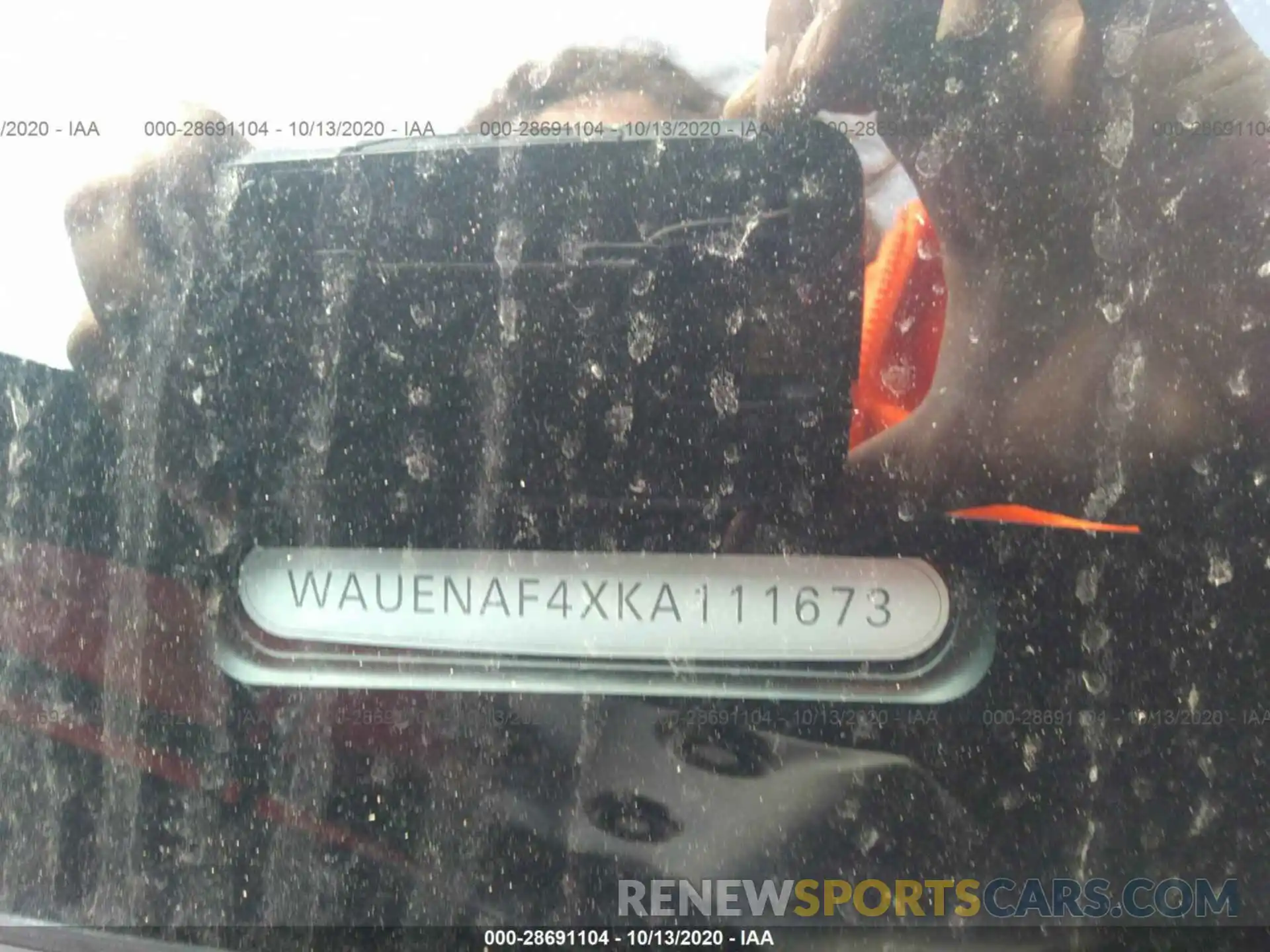 9 Photograph of a damaged car WAUENAF4XKA111673 AUDI A4 2019