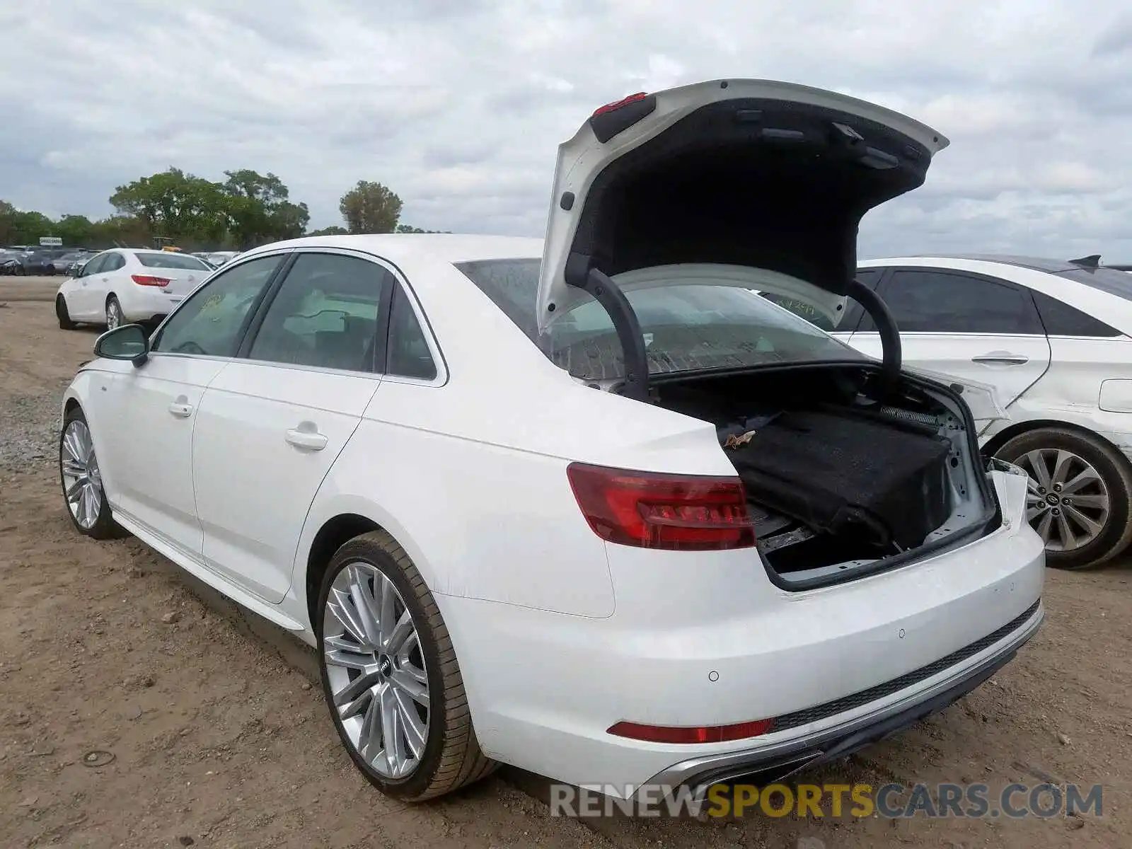 3 Фотография поврежденного автомобиля WAUFNAF47KA006092 AUDI A4 2019