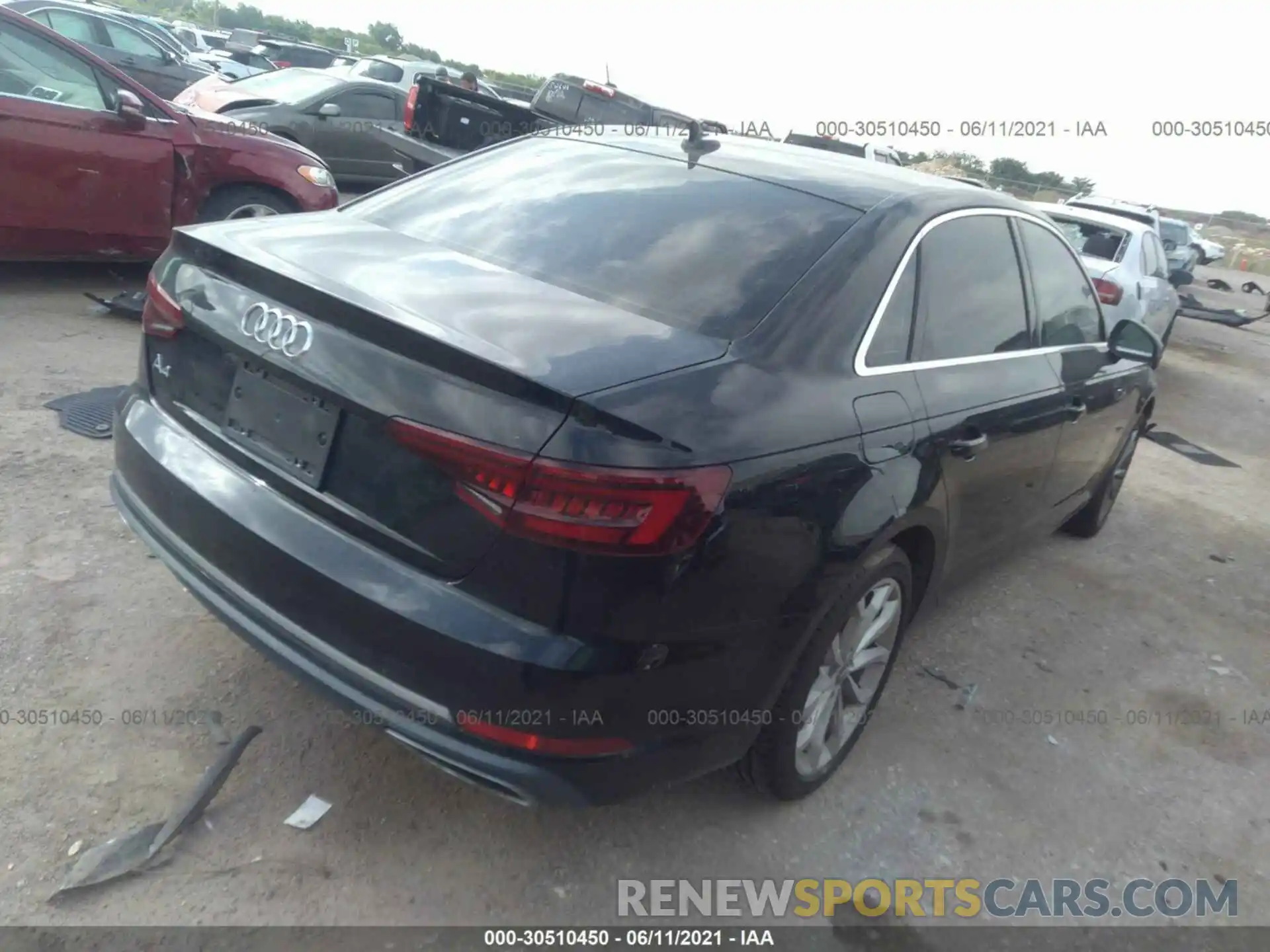 4 Фотография поврежденного автомобиля WAUGMAF41KA052797 AUDI A4 2019