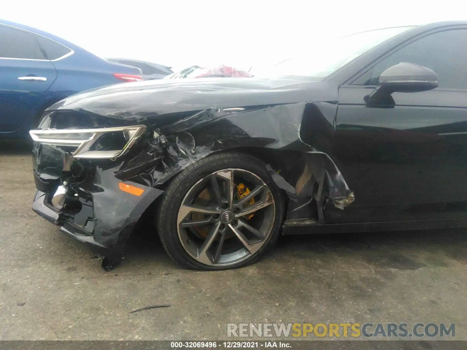 6 Photograph of a damaged car WAUGMAF41KA124646 AUDI A4 2019