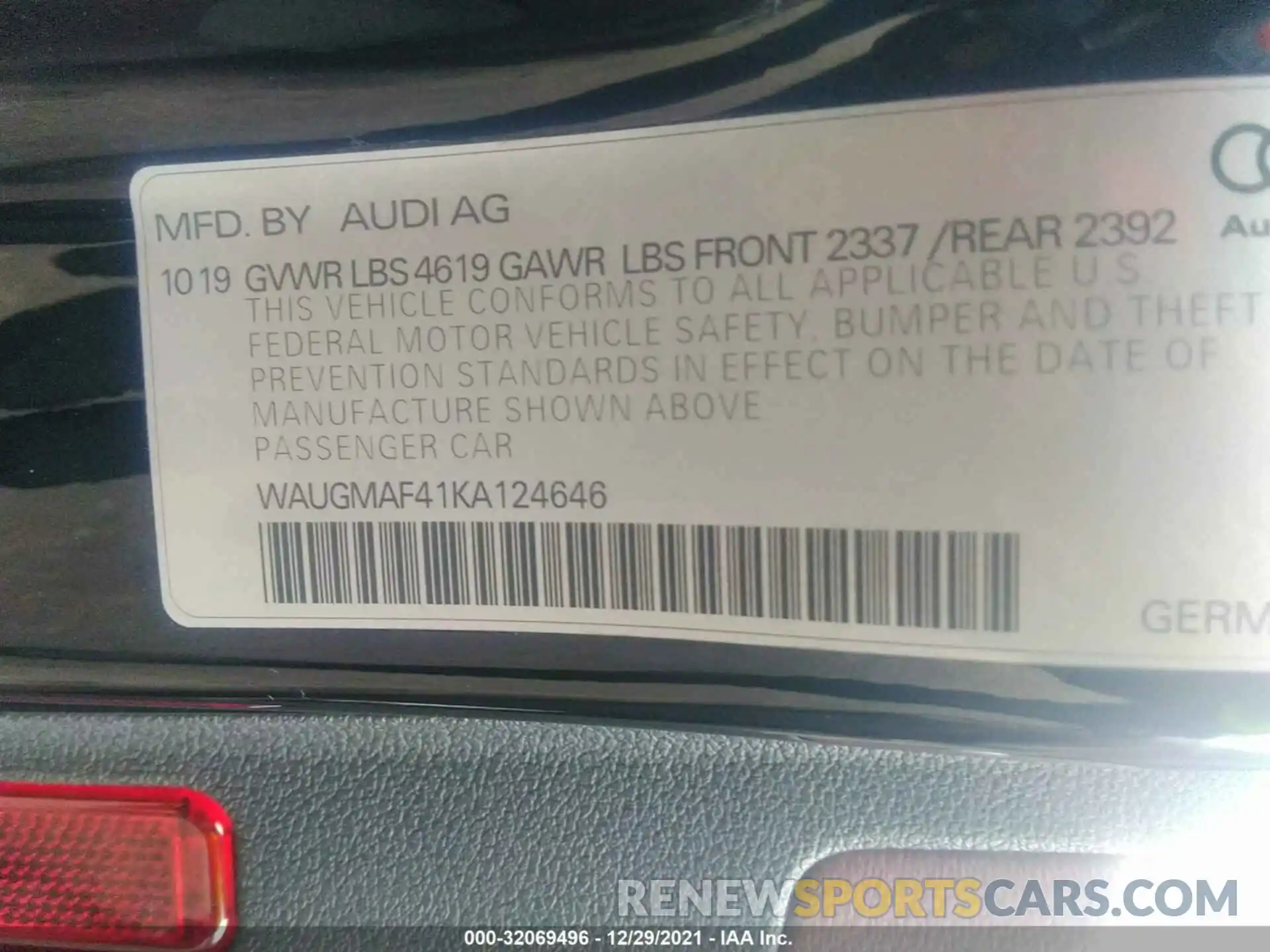 9 Photograph of a damaged car WAUGMAF41KA124646 AUDI A4 2019