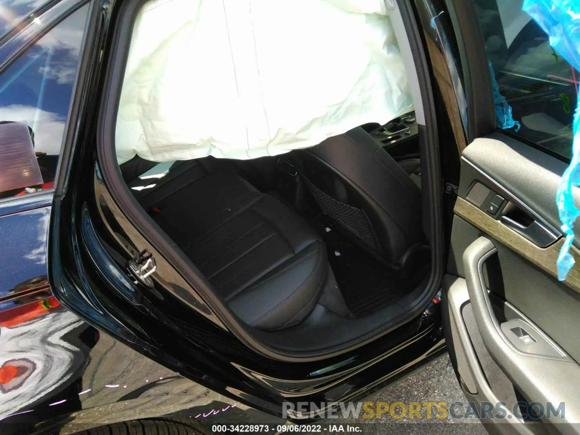 8 Photograph of a damaged car WAUGMAF41KN013779 AUDI A4 2019