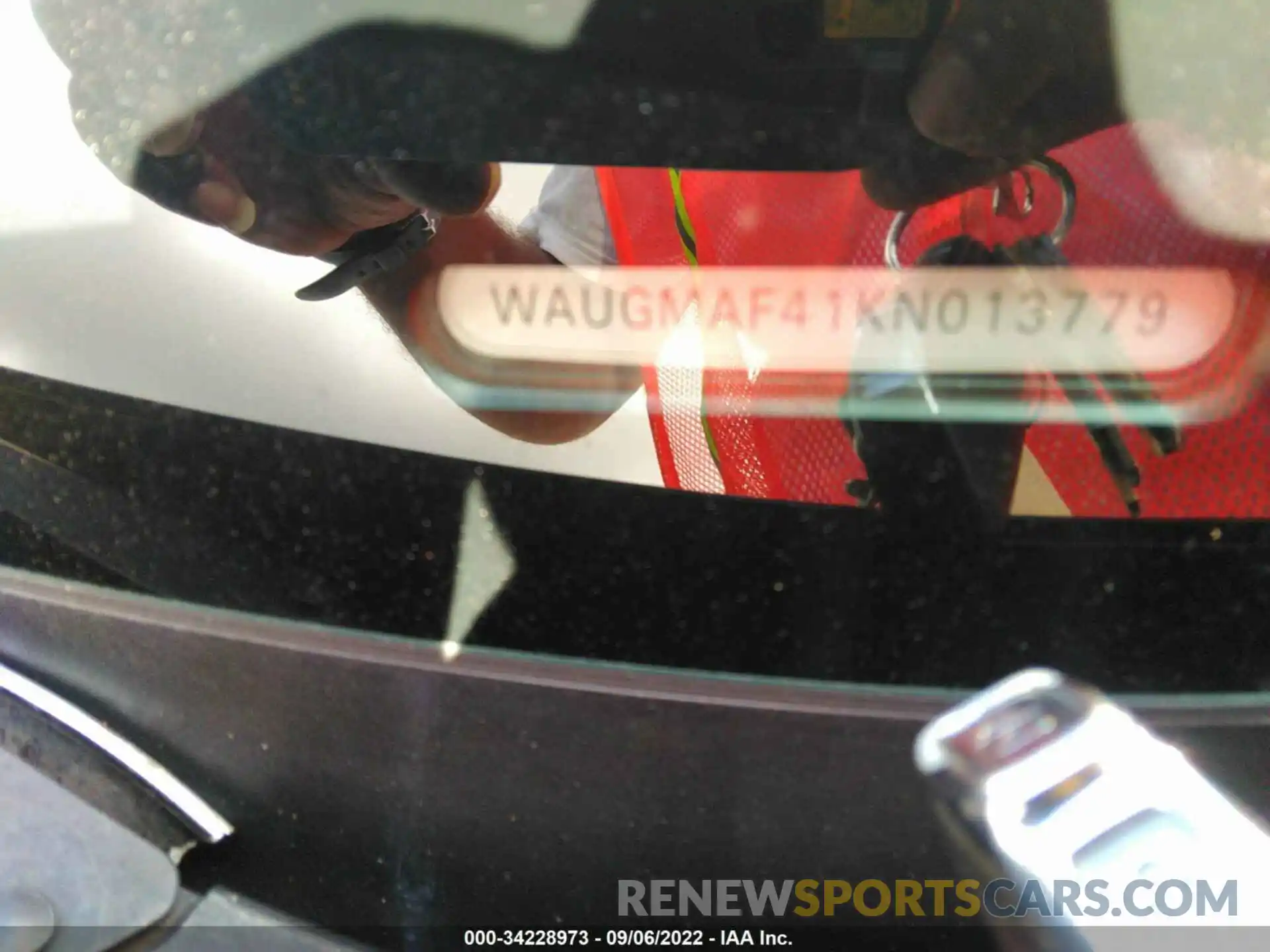 9 Photograph of a damaged car WAUGMAF41KN013779 AUDI A4 2019