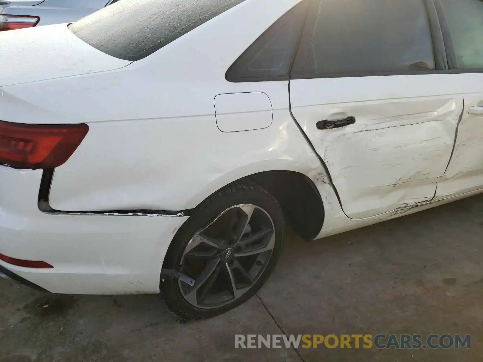 9 Фотография поврежденного автомобиля WAUGMAF41KN021591 AUDI A4 2019