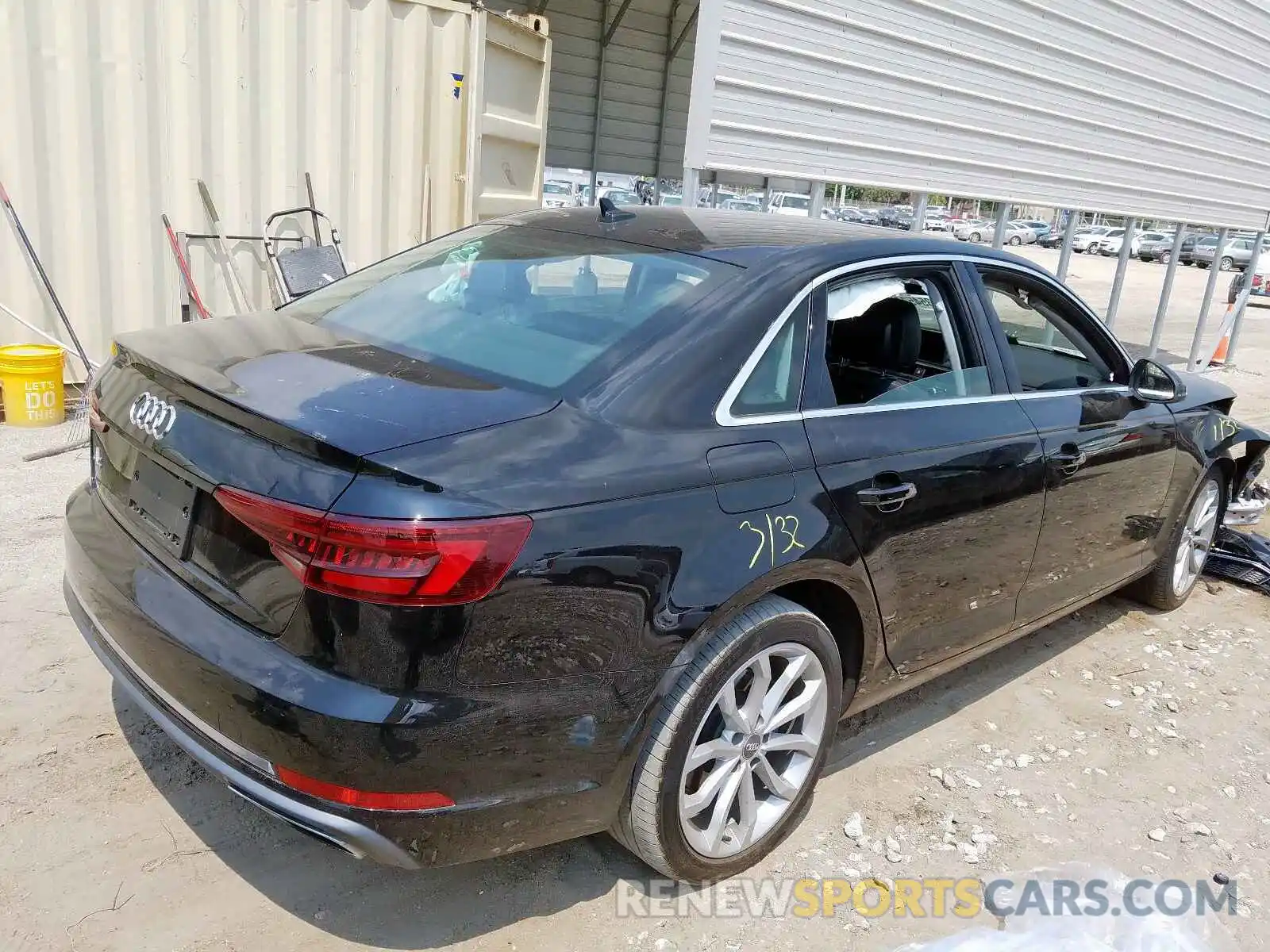 4 Фотография поврежденного автомобиля WAUGMAF42KN002886 AUDI A4 2019