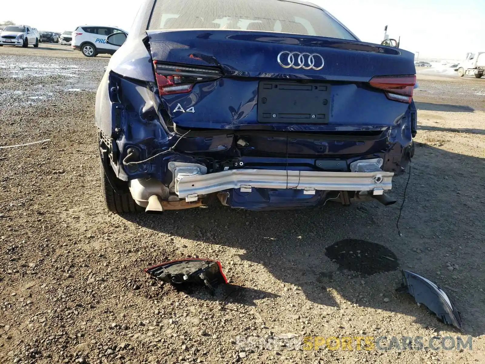 9 Фотография поврежденного автомобиля WAUGMAF42KN002905 AUDI A4 2019