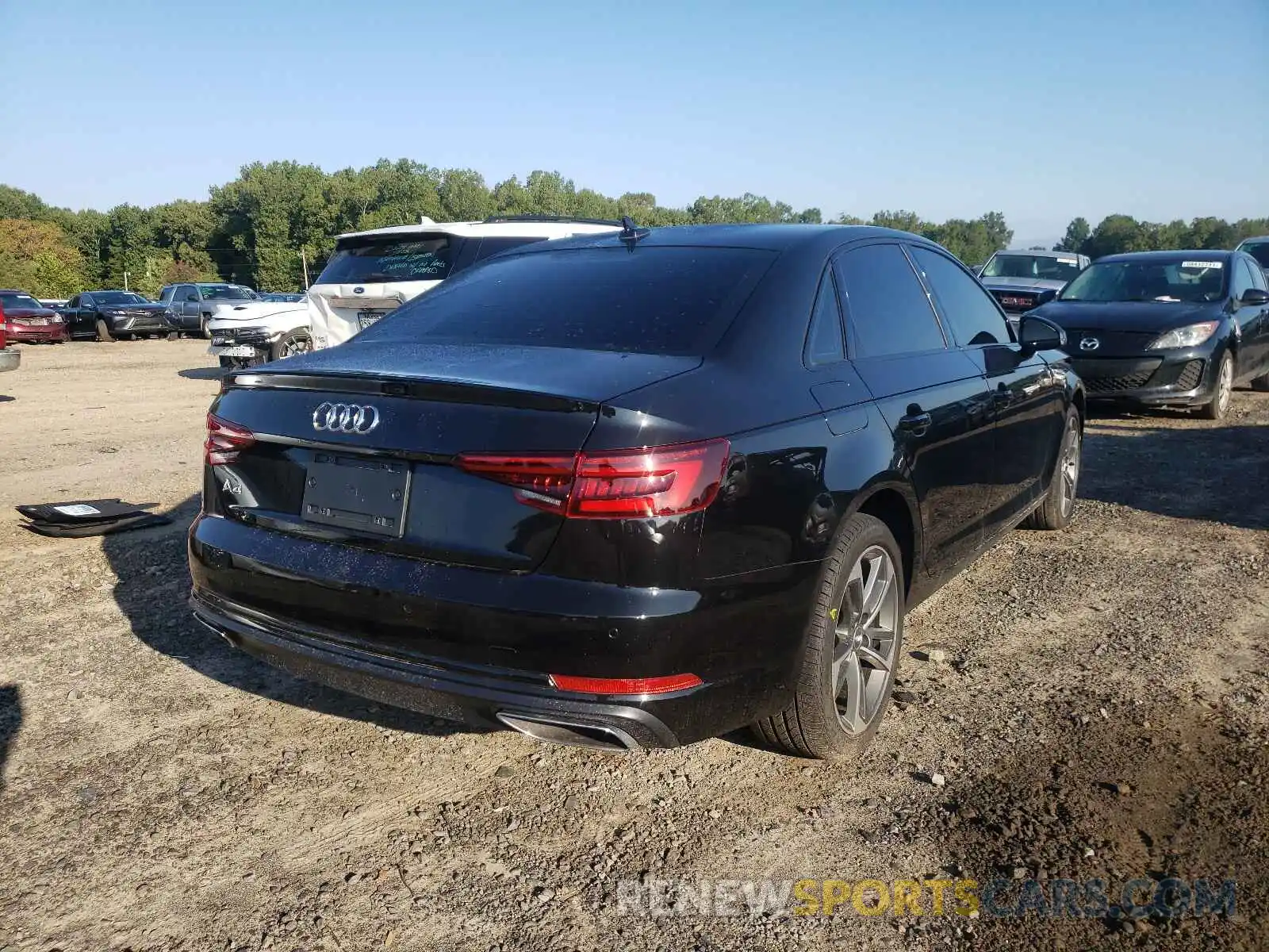 4 Фотография поврежденного автомобиля WAUGMAF46KA072446 AUDI A4 2019