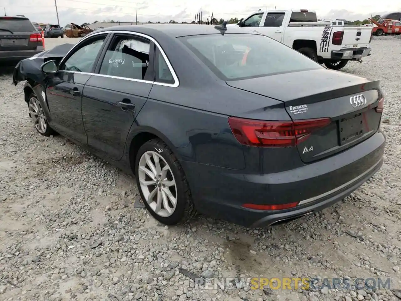 3 Фотография поврежденного автомобиля WAUGMAF47KN001832 AUDI A4 2019