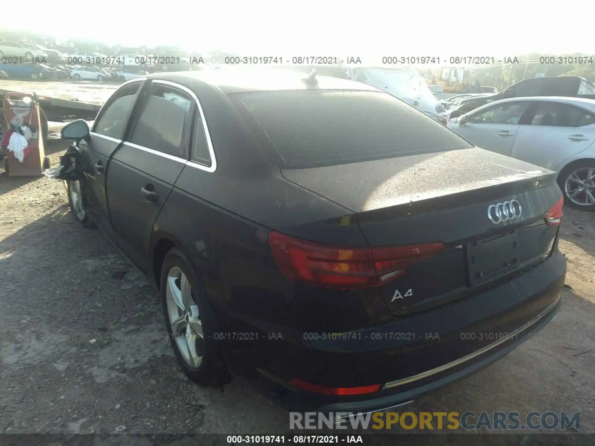 3 Фотография поврежденного автомобиля WAUGMAF48KA049430 AUDI A4 2019