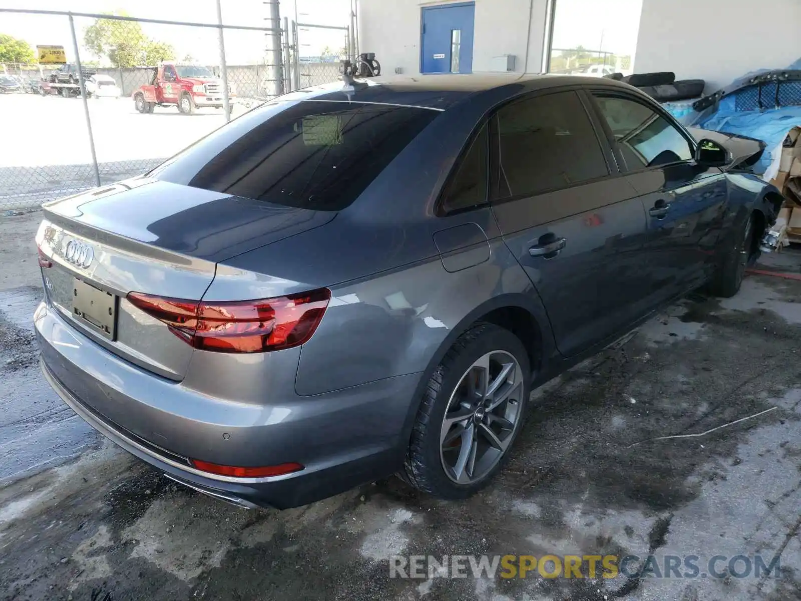 4 Фотография поврежденного автомобиля WAUGMAF48KA110047 AUDI A4 2019