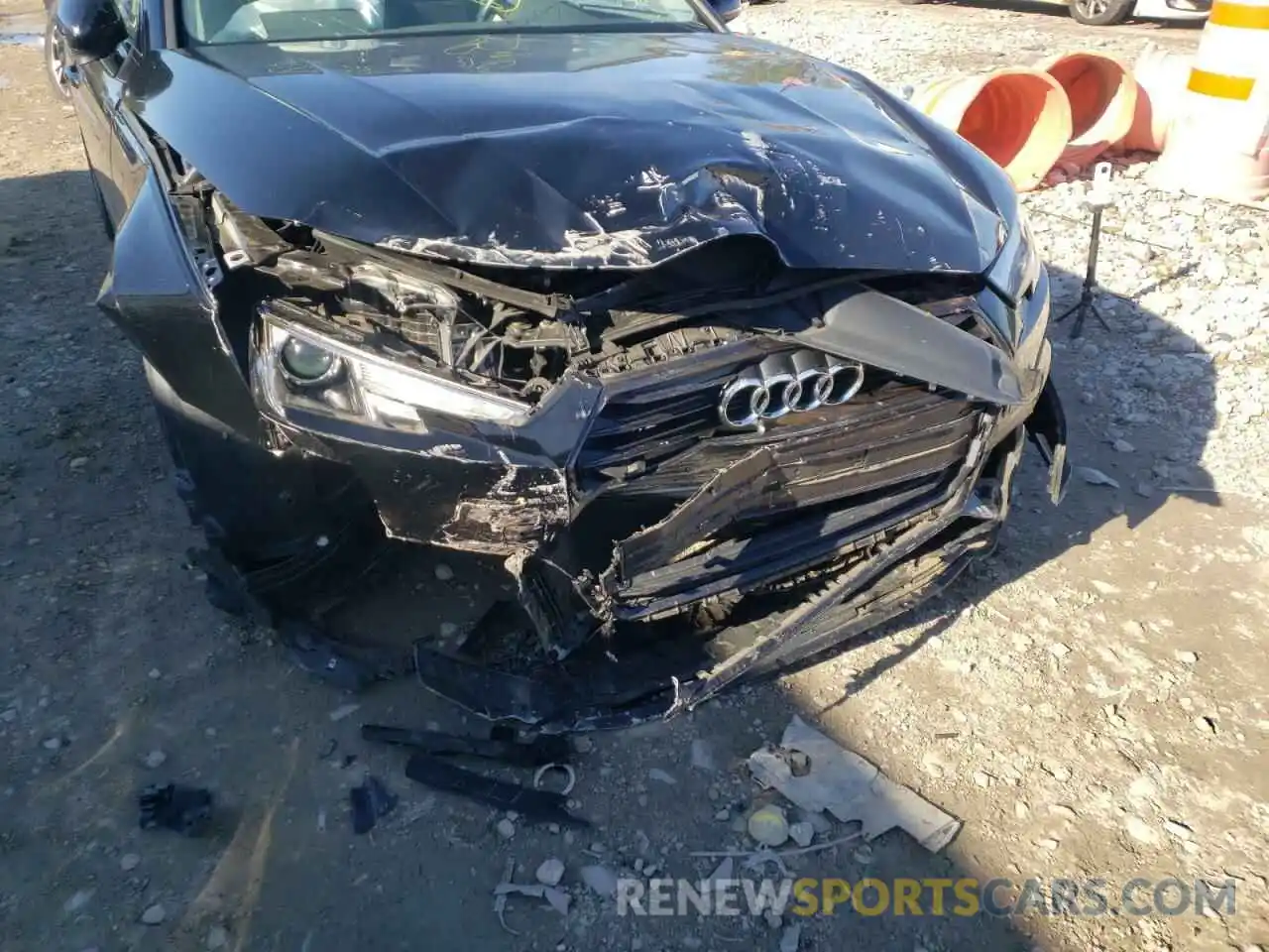 9 Photograph of a damaged car WAUGMAF48KA118536 AUDI A4 2019