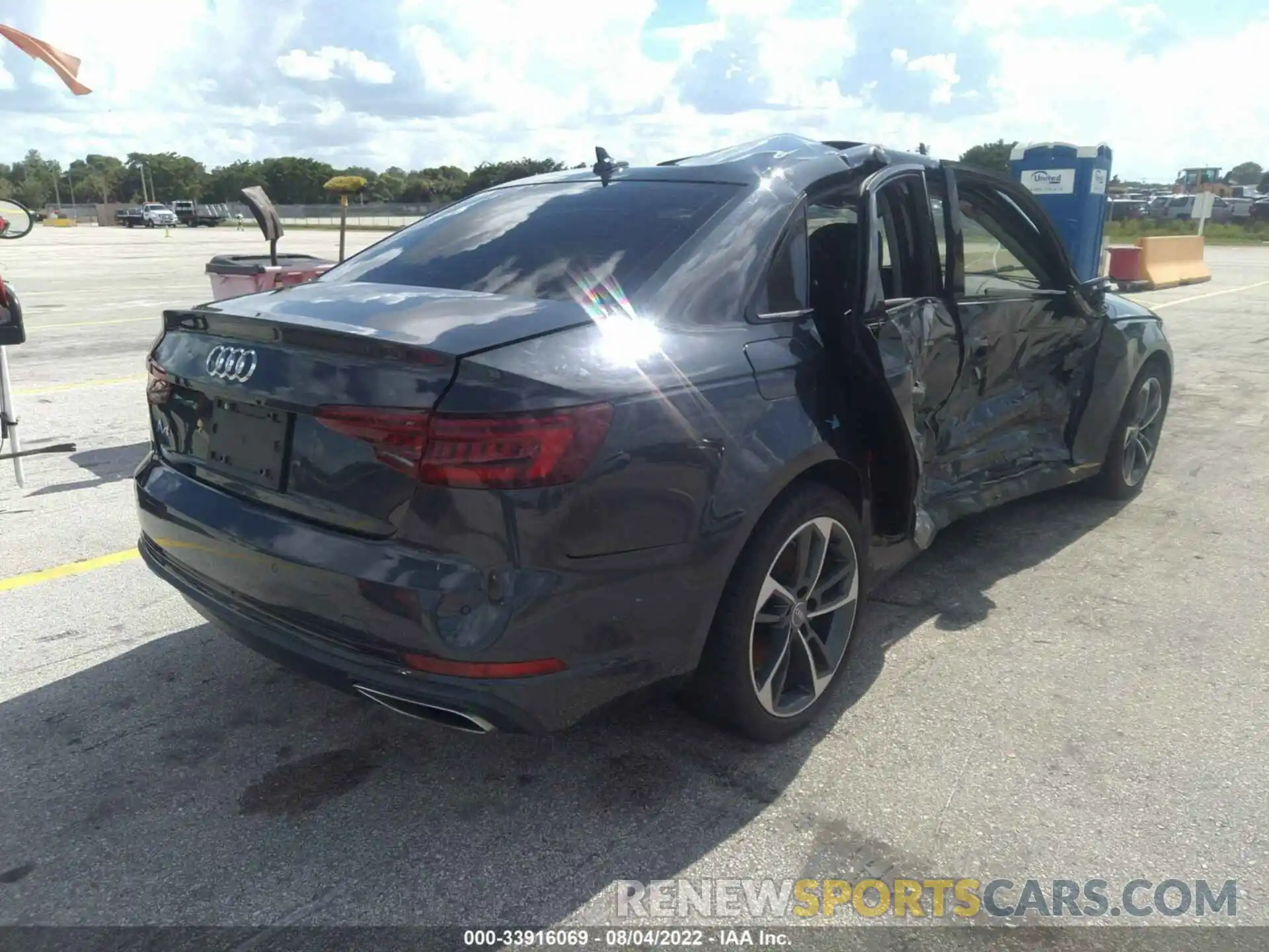 4 Photograph of a damaged car WAUGMAF48KN020440 AUDI A4 2019