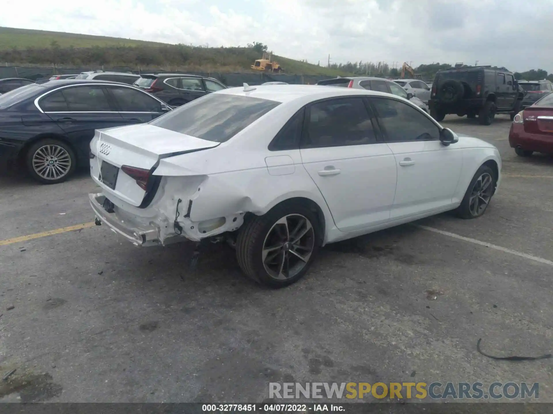 4 Photograph of a damaged car WAUGMAF48KN021930 AUDI A4 2019