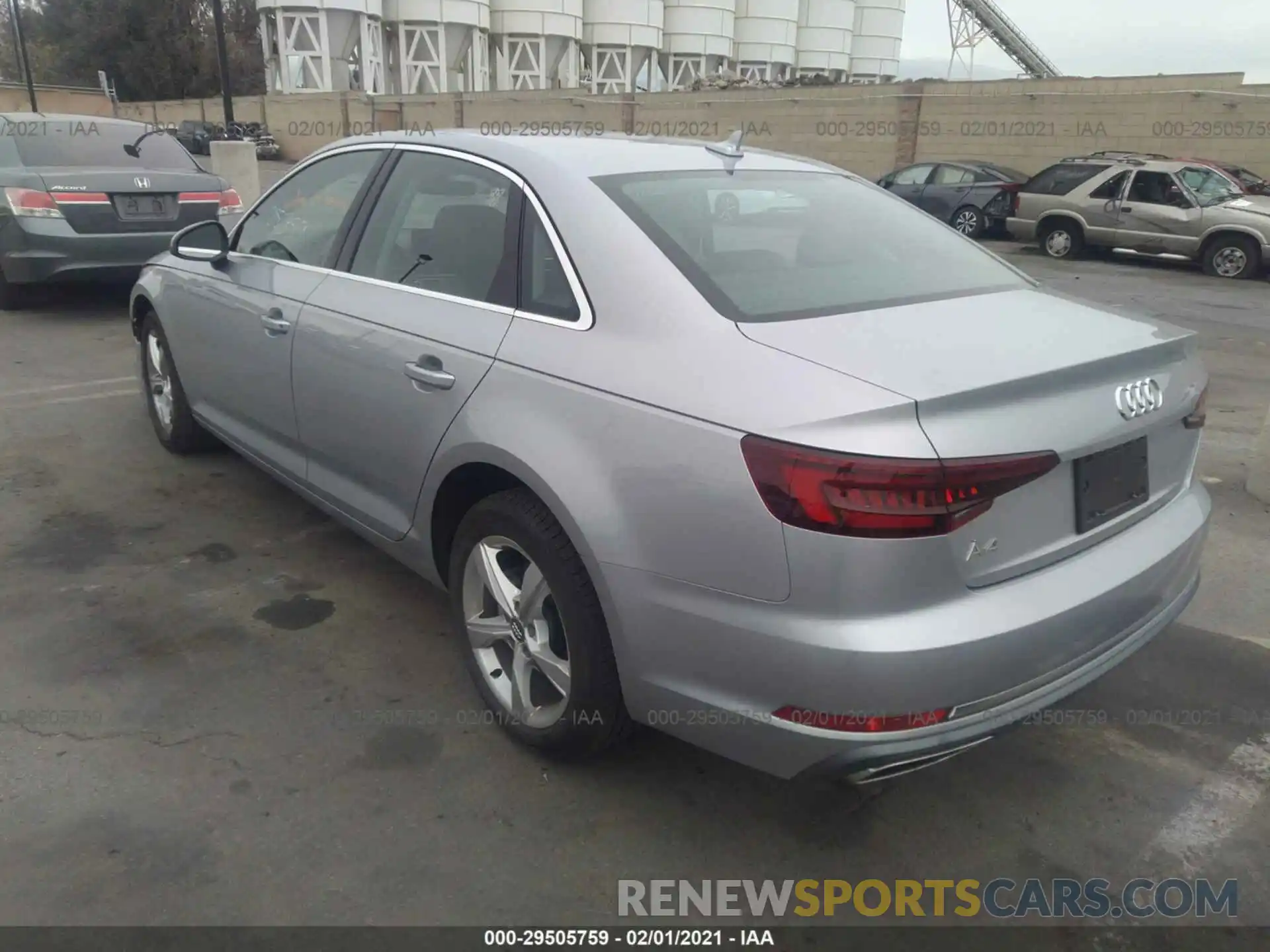 3 Фотография поврежденного автомобиля WAUGMAF49KA011656 AUDI A4 2019