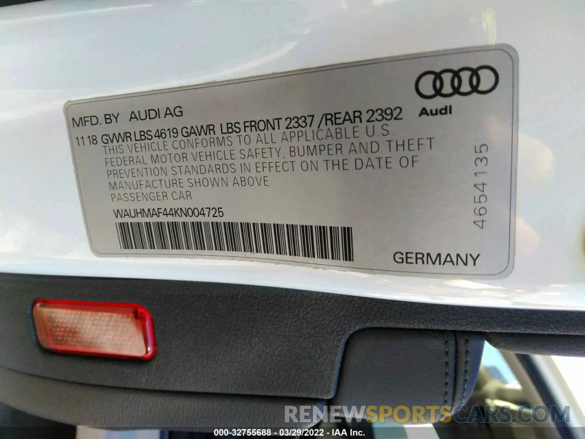 9 Photograph of a damaged car WAUHMAF44KN004725 AUDI A4 2019