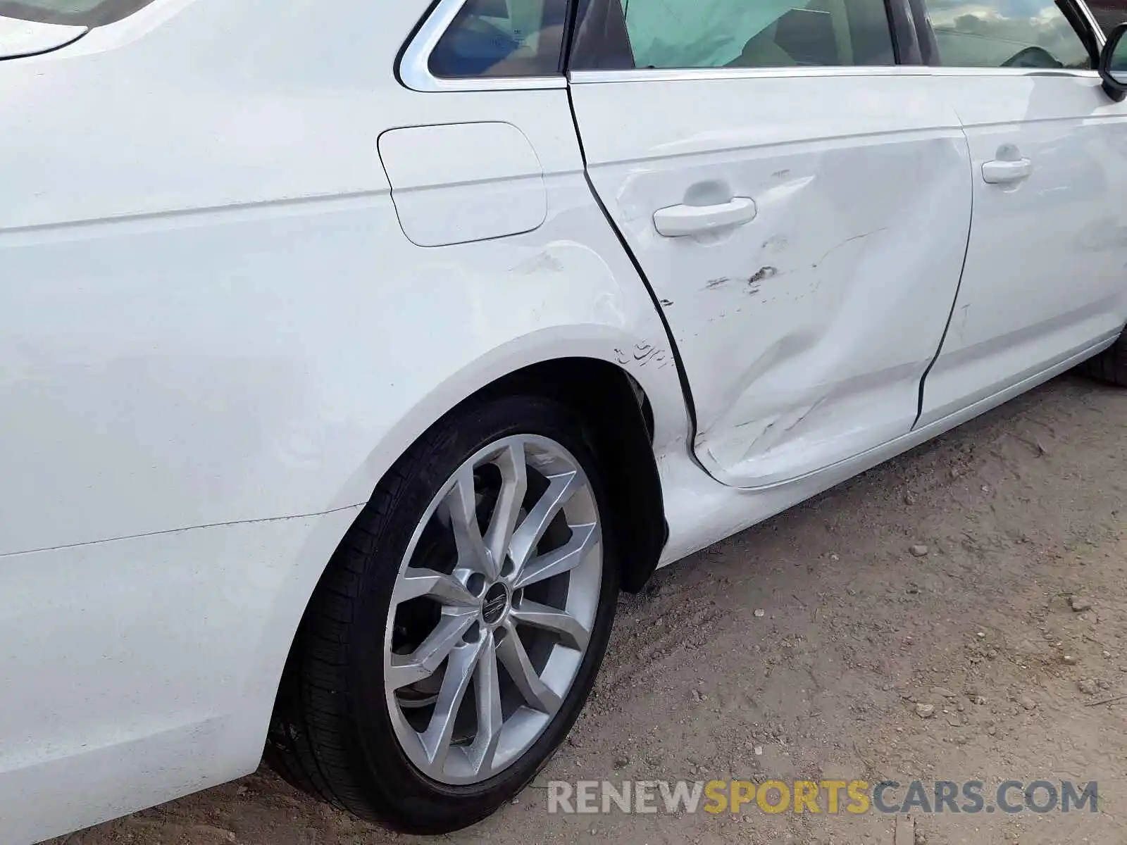 9 Photograph of a damaged car WAUHMAF46KA039001 AUDI A4 2019