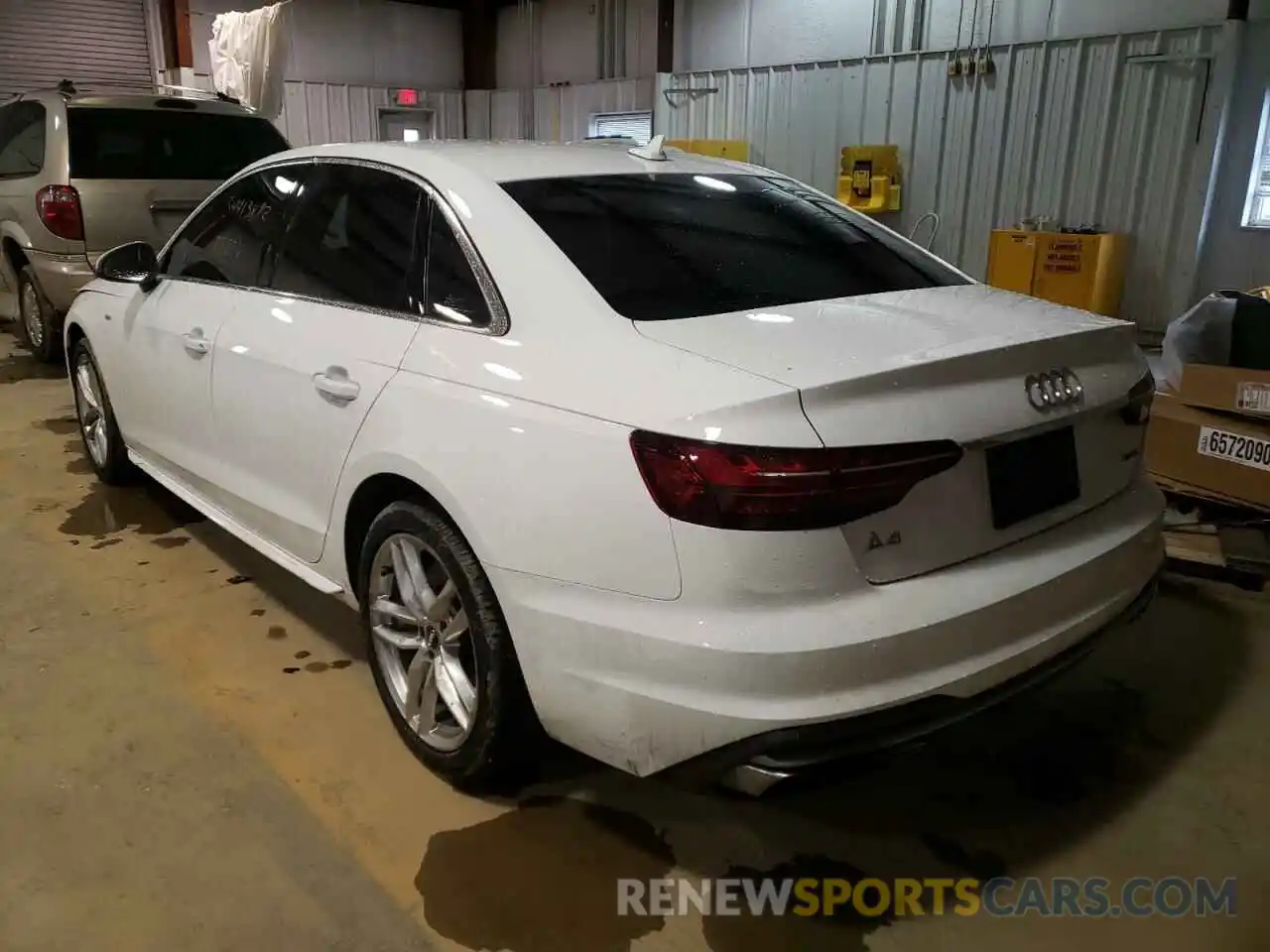 3 Фотография поврежденного автомобиля WAUDNAF41LN014268 AUDI A4 2020