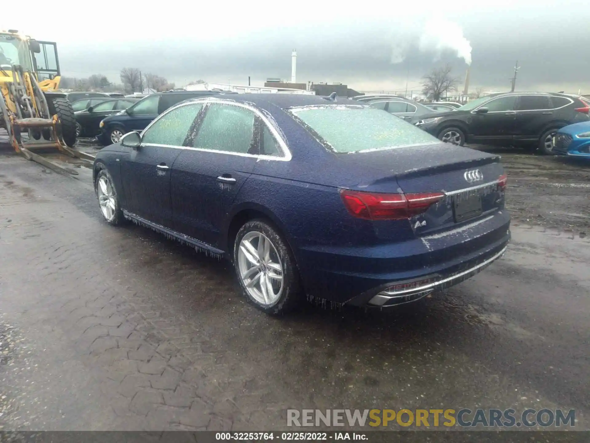 3 Фотография поврежденного автомобиля WAUDNAF46LN007574 AUDI A4 2020