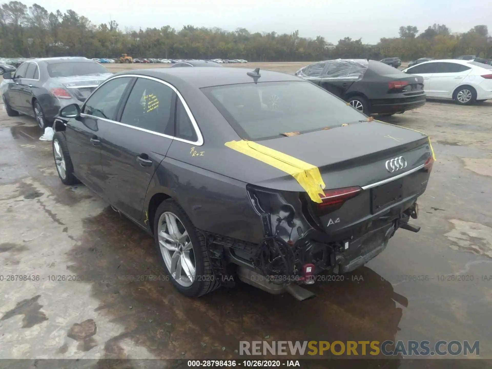 3 Фотография поврежденного автомобиля WAUENAF42LA050627 AUDI A4 2020