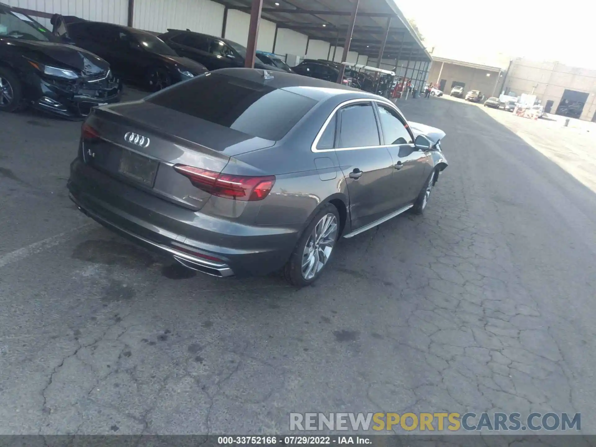 4 Фотография поврежденного автомобиля WAUENAF43LA042472 AUDI A4 2020