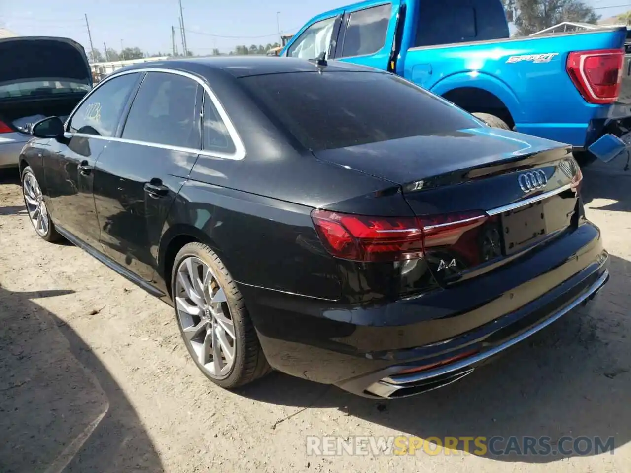 3 Фотография поврежденного автомобиля WAUENAF46LA039548 AUDI A4 2020