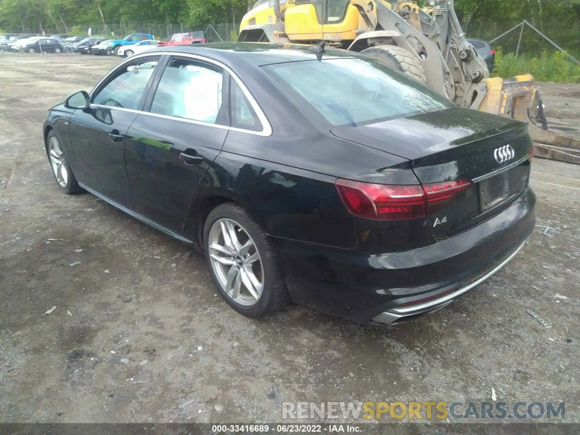 3 Фотография поврежденного автомобиля WAUENAF46LA055877 AUDI A4 2020