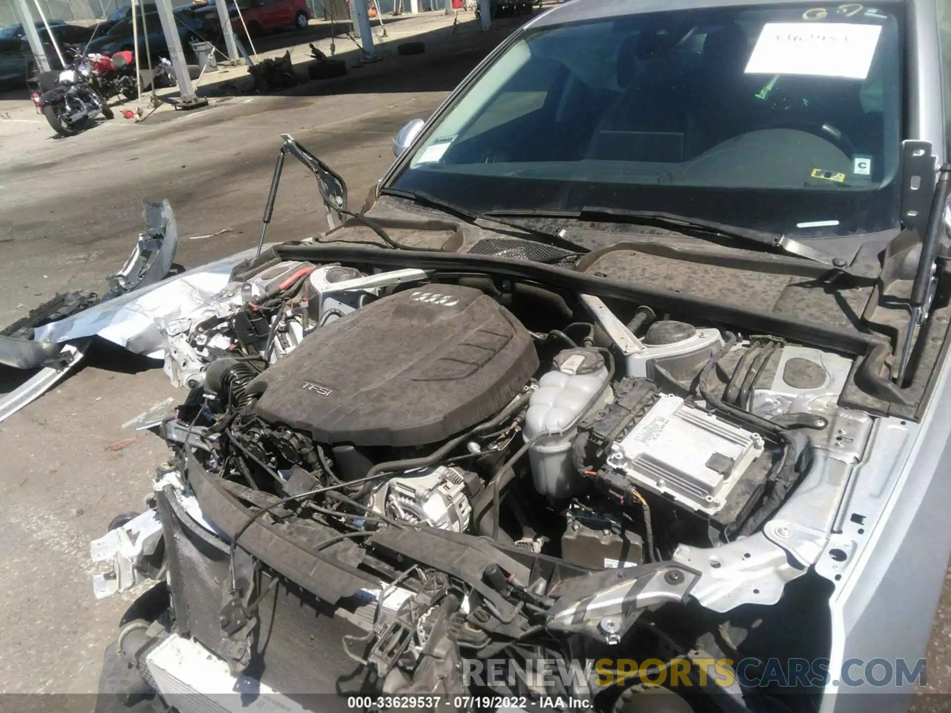 10 Photograph of a damaged car WAUGMAF42LA065169 AUDI A4 2020