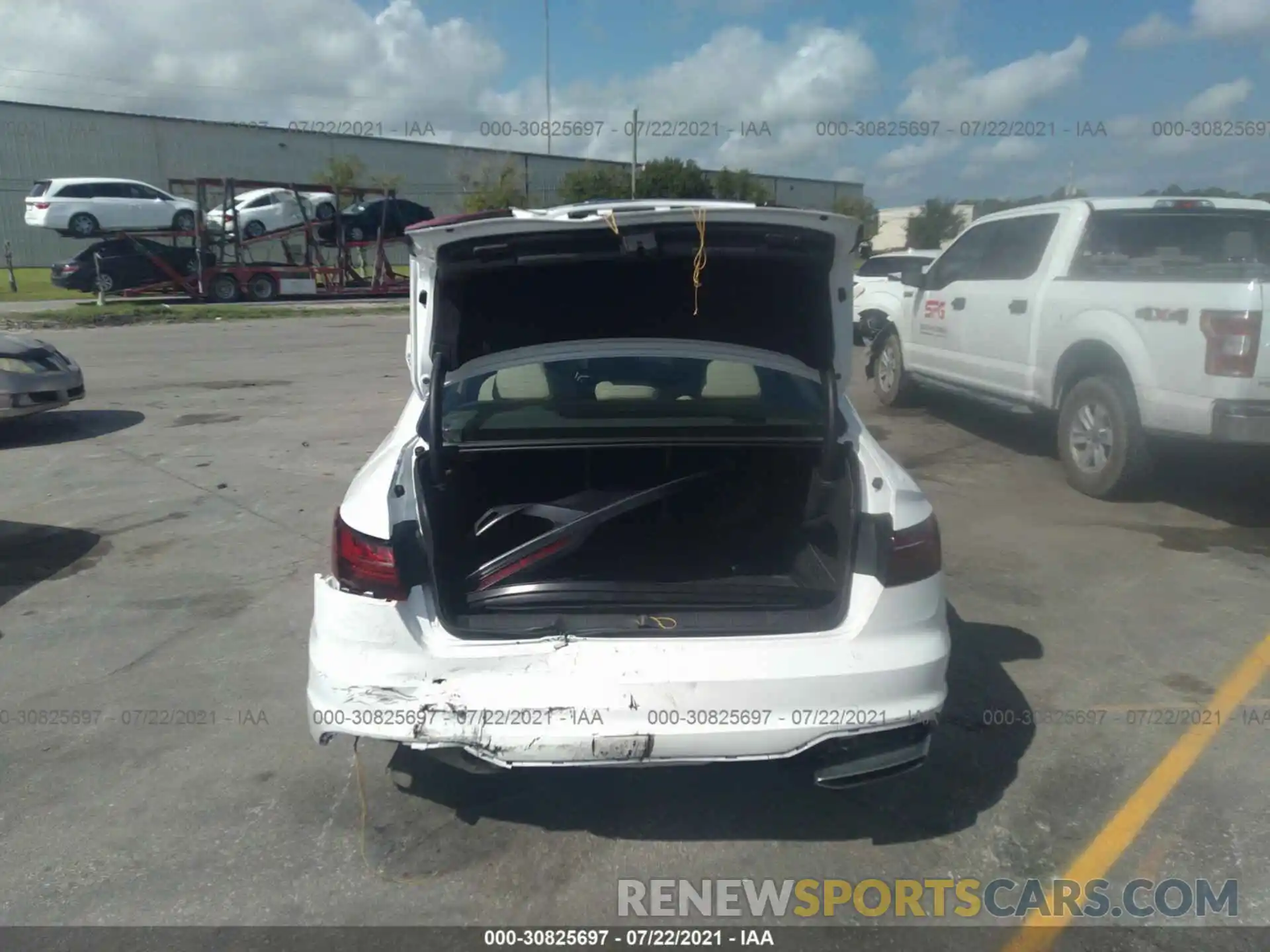 6 Photograph of a damaged car WAUGMAF44LA042346 AUDI A4 2020