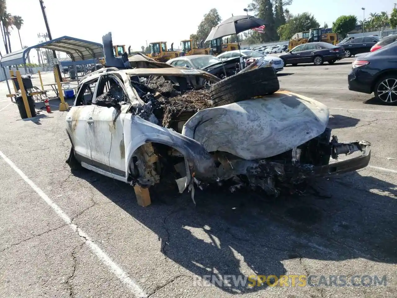 1 Photograph of a damaged car WA17AAF47MA003242 AUDI A4 2021