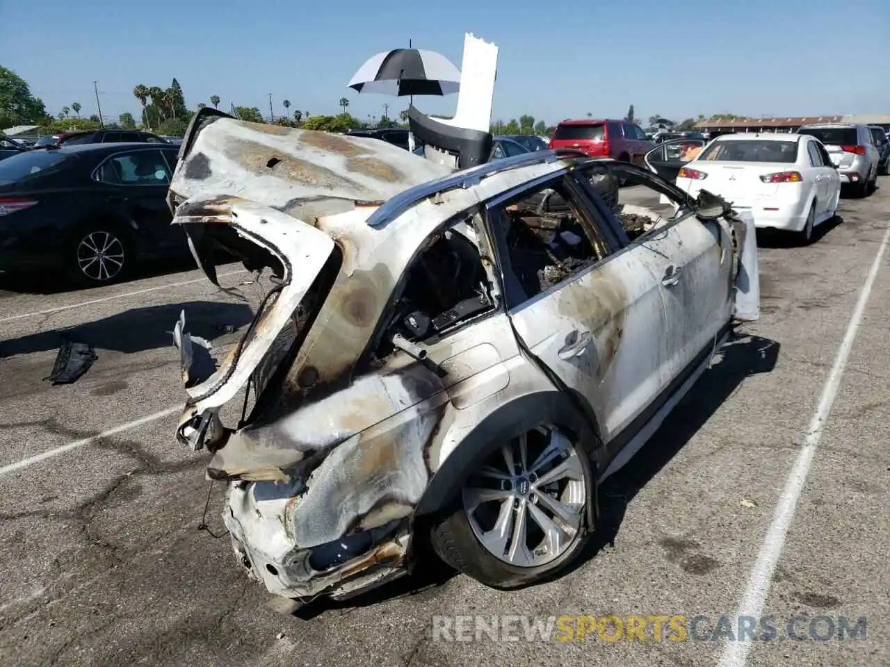 4 Photograph of a damaged car WA17AAF47MA003242 AUDI A4 2021