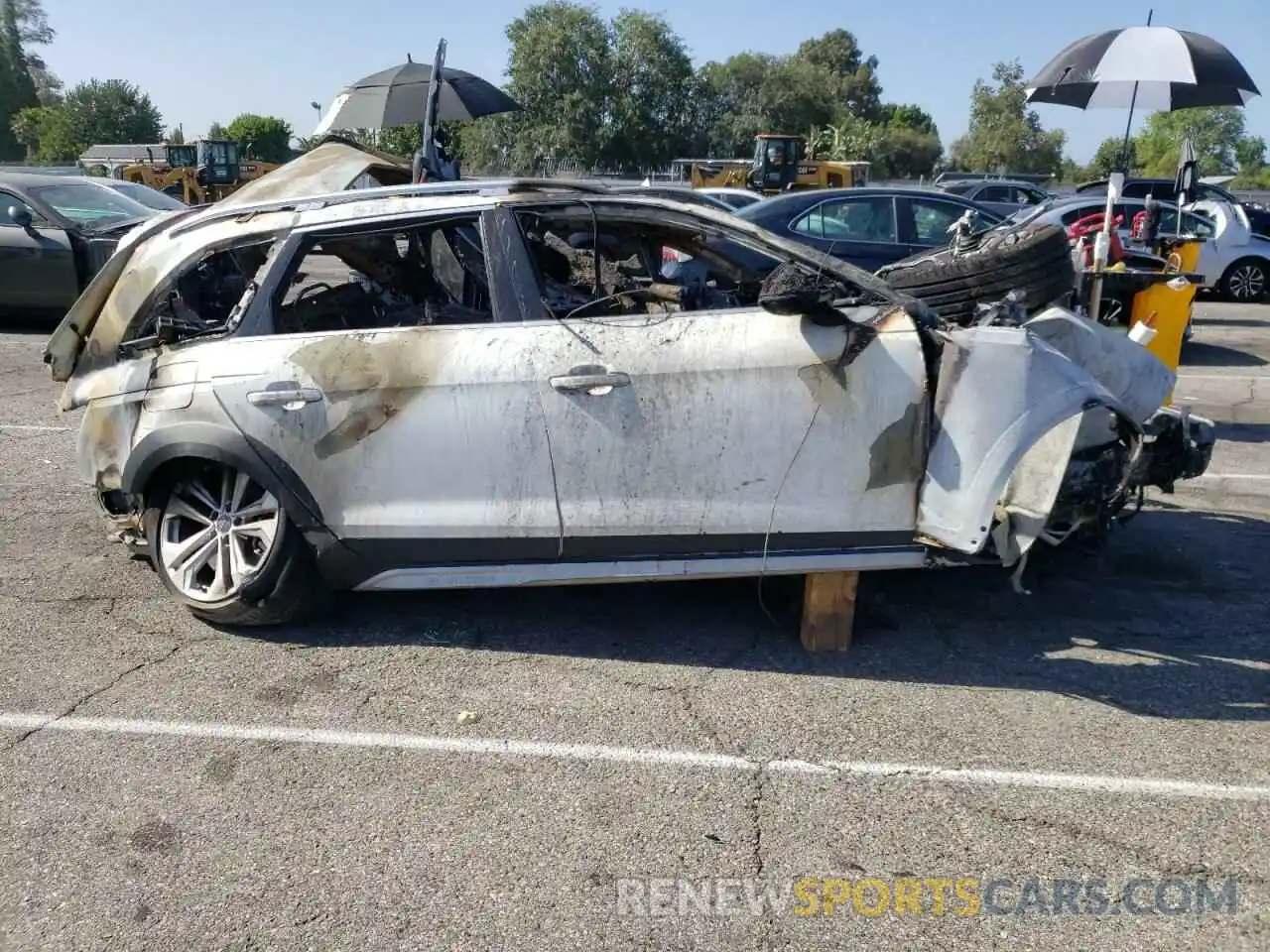 9 Photograph of a damaged car WA17AAF47MA003242 AUDI A4 2021