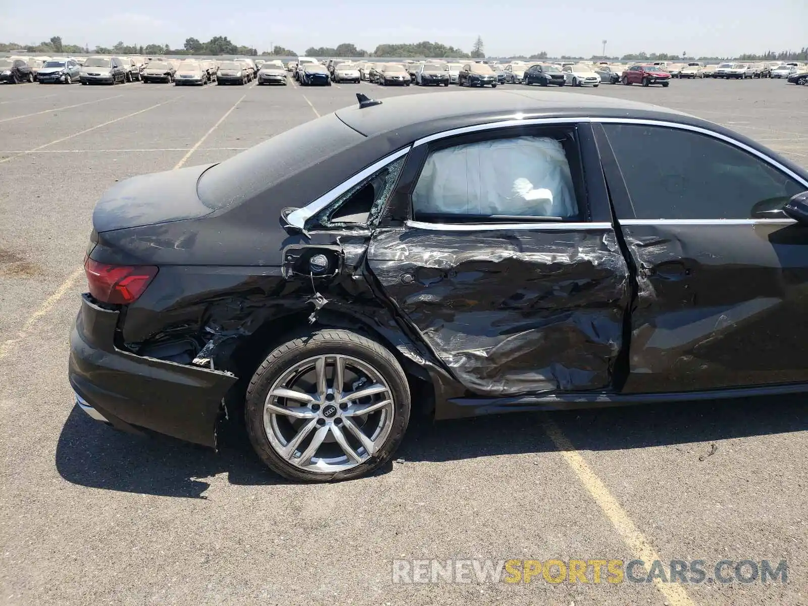 9 Photograph of a damaged car WAUDABF45MN005365 AUDI A4 2021