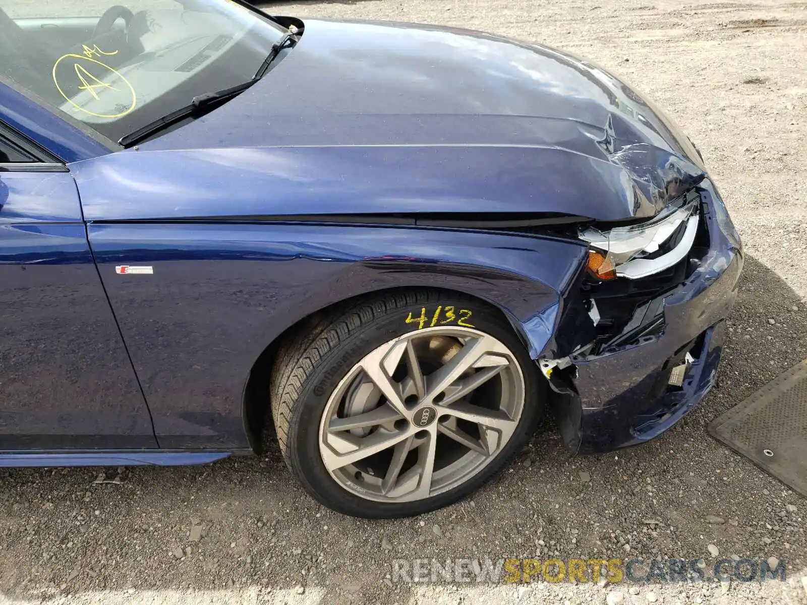 9 Photograph of a damaged car WAUEAAF46MN013487 AUDI A4 2021