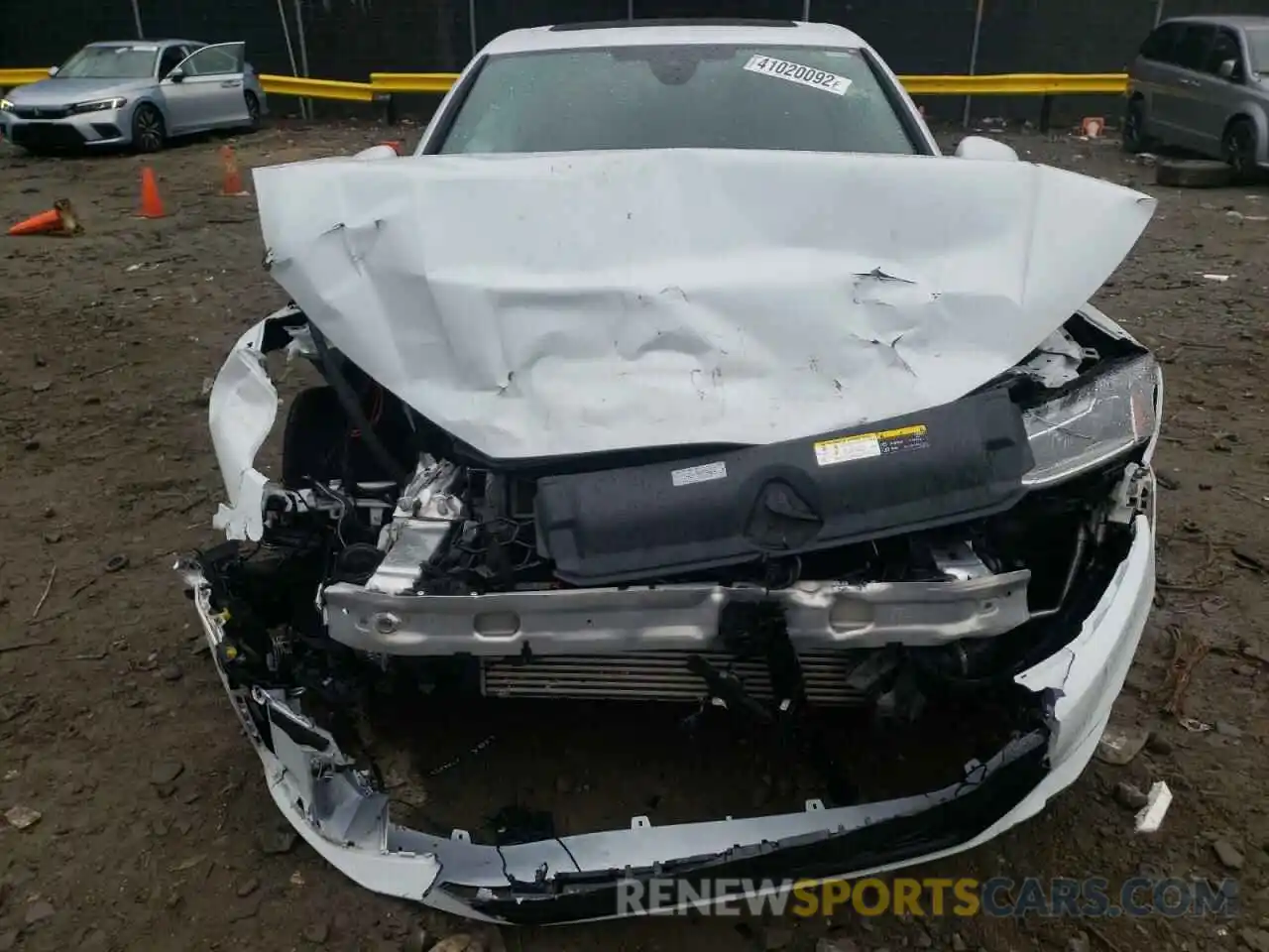 9 Photograph of a damaged car WAUEABF48MA019031 AUDI A4 2021