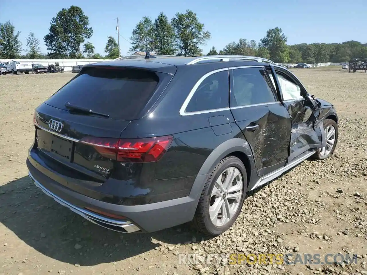 4 Photograph of a damaged car WA18AAF4XNA033955 AUDI A4 2022