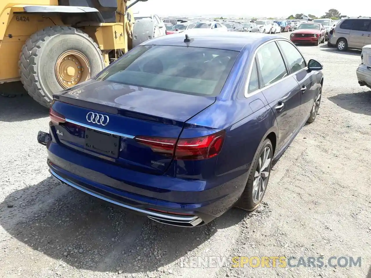 4 Фотография поврежденного автомобиля WAUABAF44NN003697 AUDI A4 2022