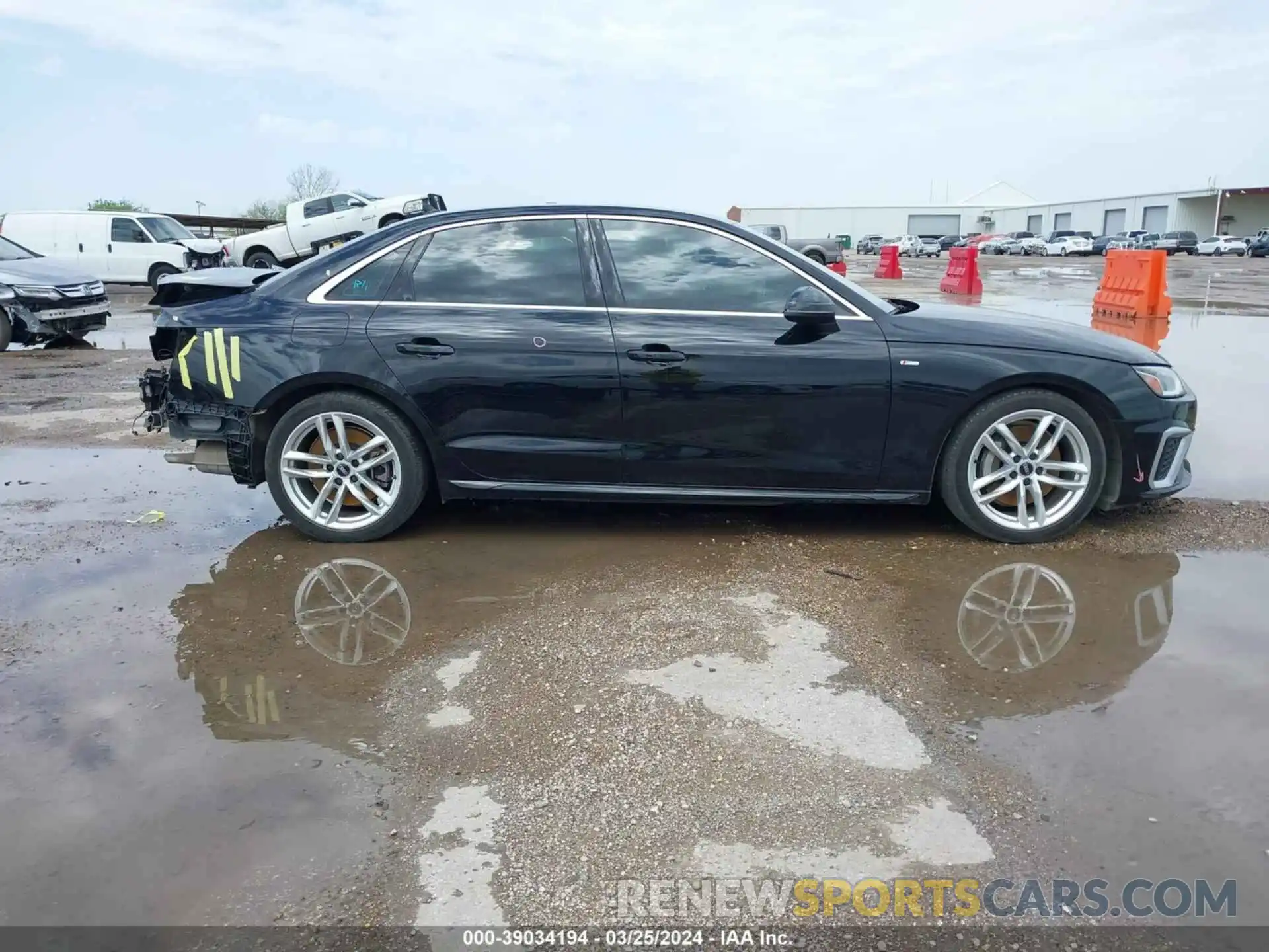 14 Photograph of a damaged car WAUDAAF44NN005031 AUDI A4 2022