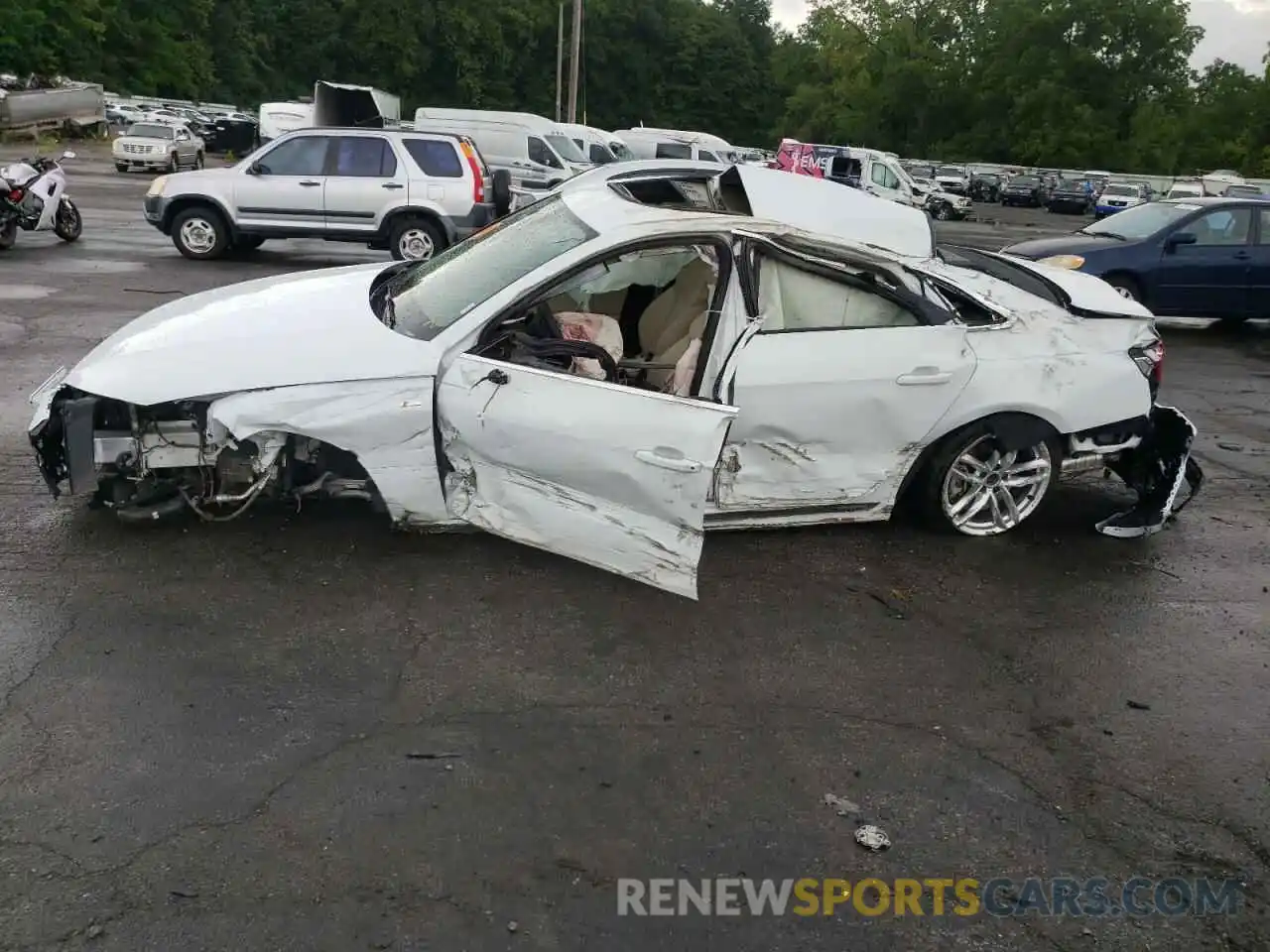 9 Photograph of a damaged car WAUEAAF41NN013530 AUDI A4 2022